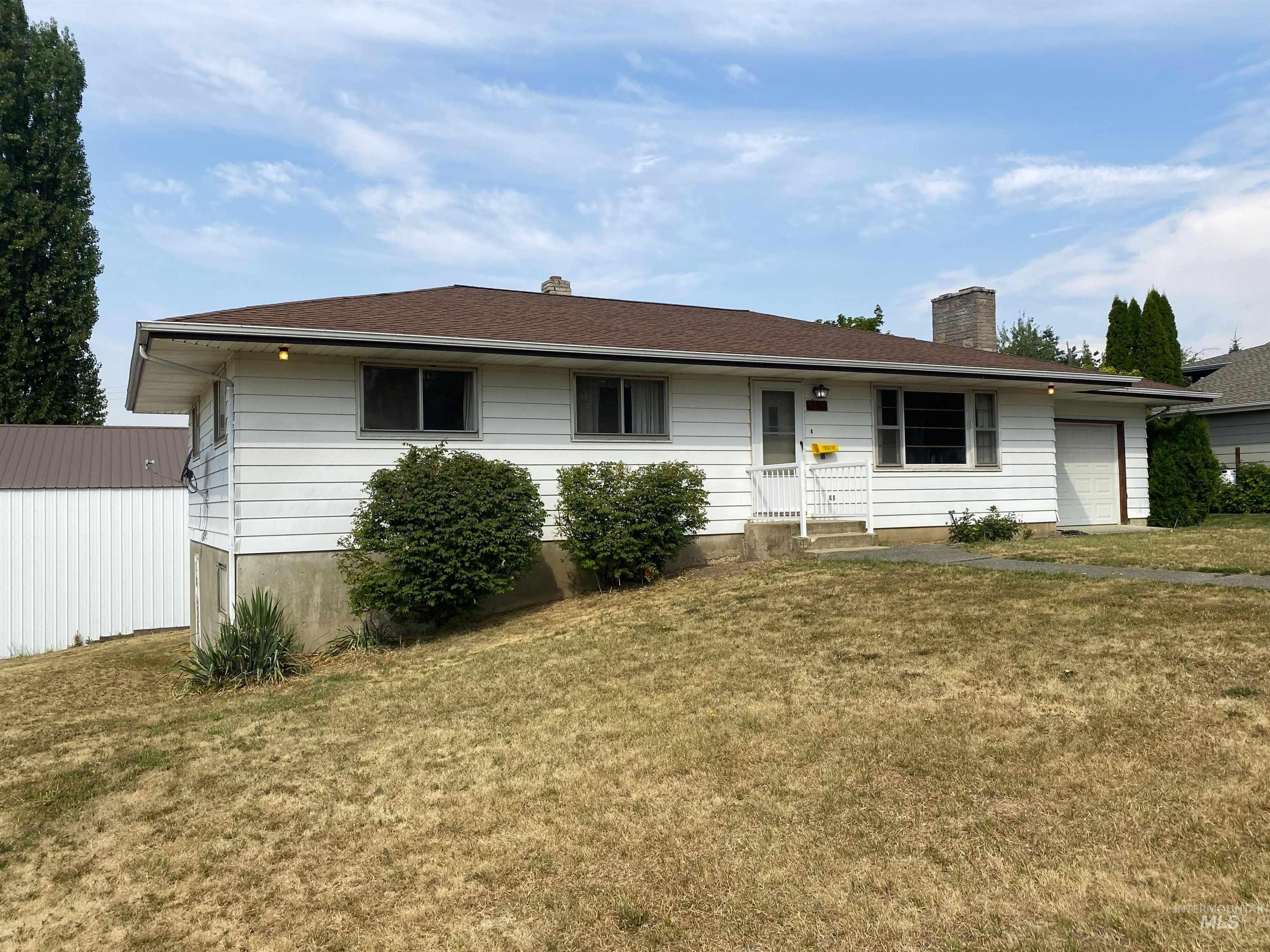 220 Cedar Street, Potlatch, Idaho 83855, 3 Bedrooms, 1 Bathroom, Residential For Sale, Price $449,000, 98998421