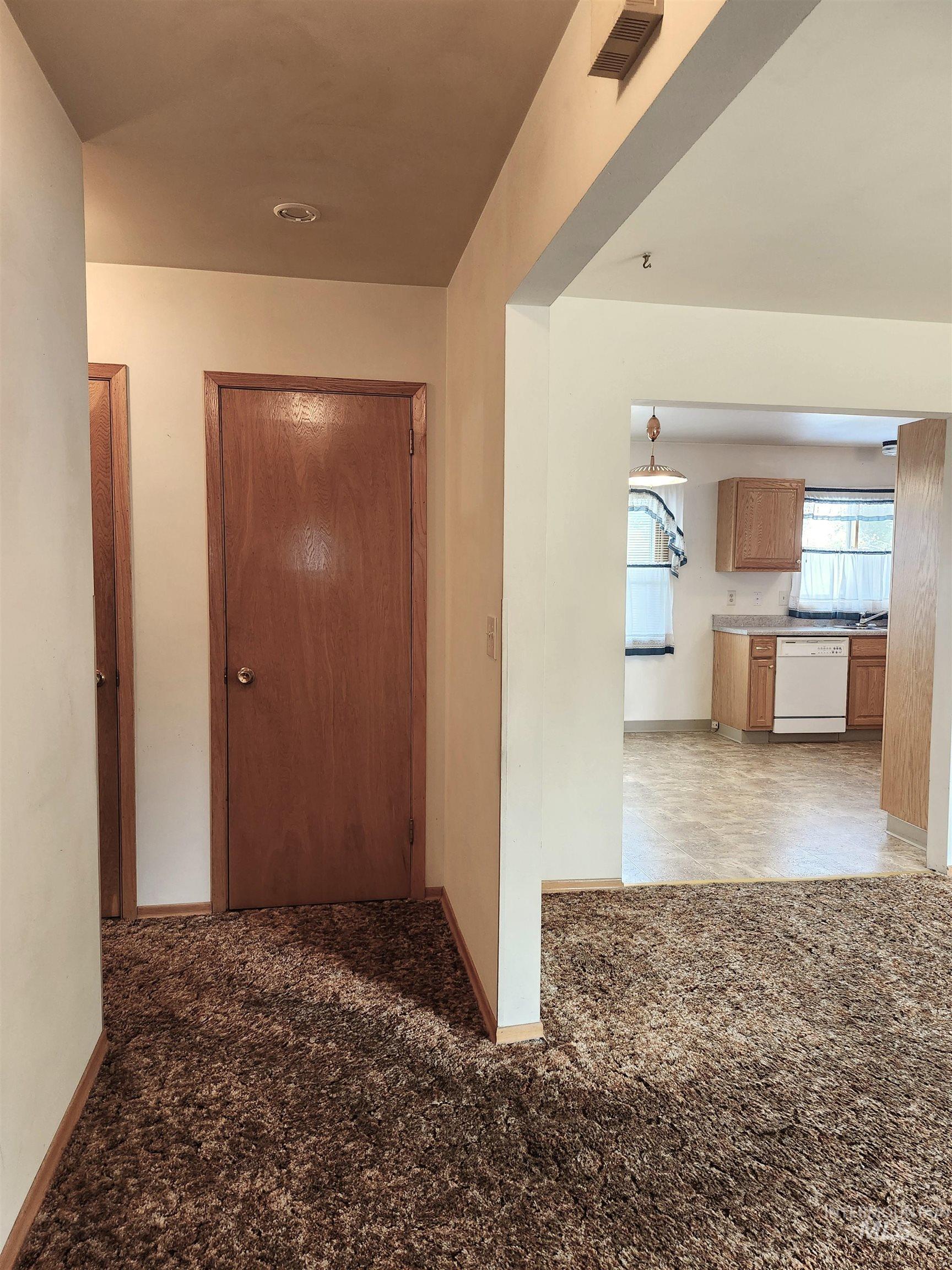 220 Cedar Street, Potlatch, Idaho 83855, 3 Bedrooms, 1 Bathroom, Residential For Sale, Price $449,000, 98998421