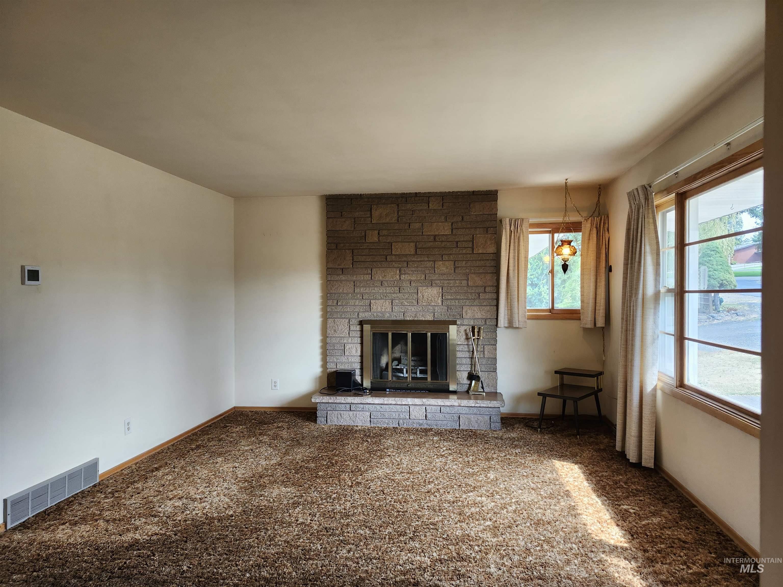 220 Cedar Street, Potlatch, Idaho 83855, 3 Bedrooms, 1 Bathroom, Residential For Sale, Price $449,000, 98998421