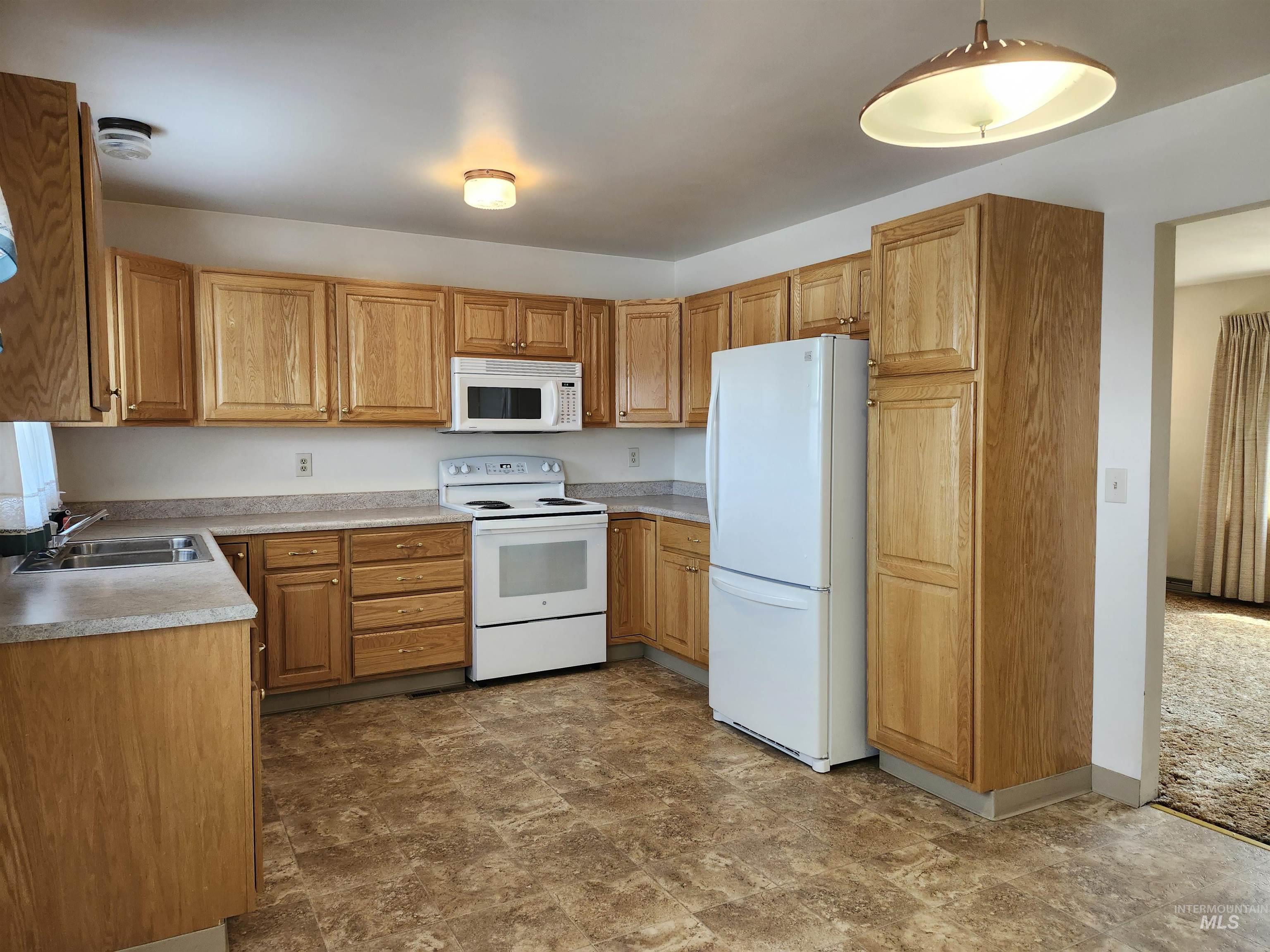 220 Cedar Street, Potlatch, Idaho 83855, 3 Bedrooms, 1 Bathroom, Residential For Sale, Price $449,000, 98998421