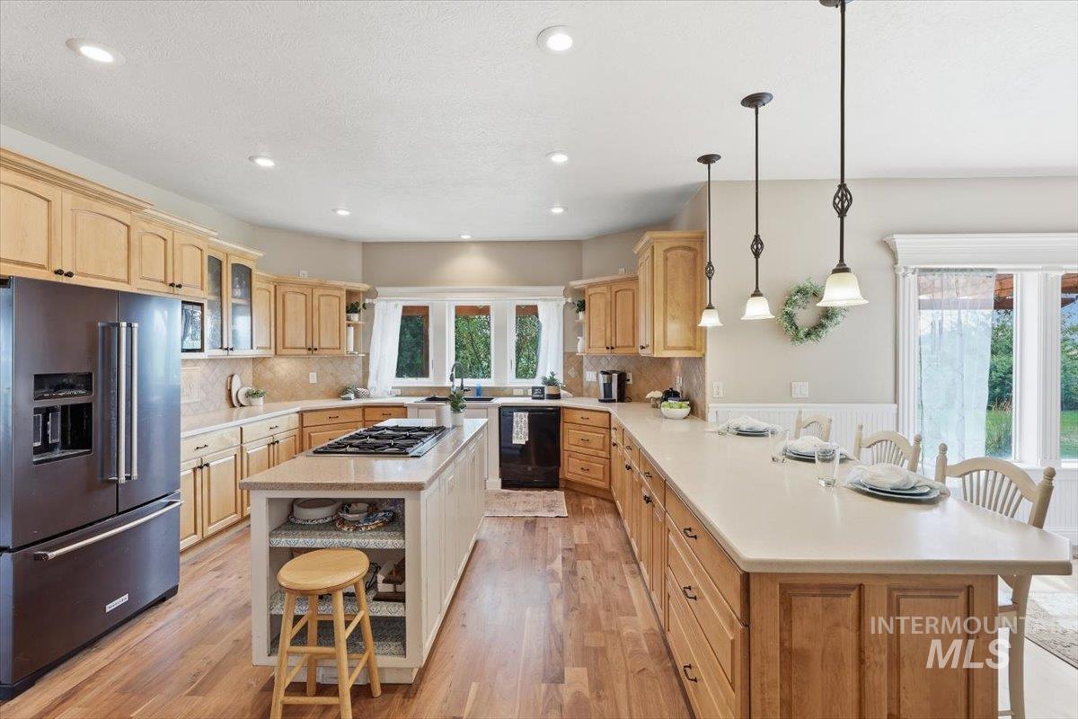 3685 E Indian Trail Lane, Kuna, Idaho 83634, 5 Bedrooms, 4 Bathrooms, Residential For Sale, Price $1,800,000,MLS 98998422