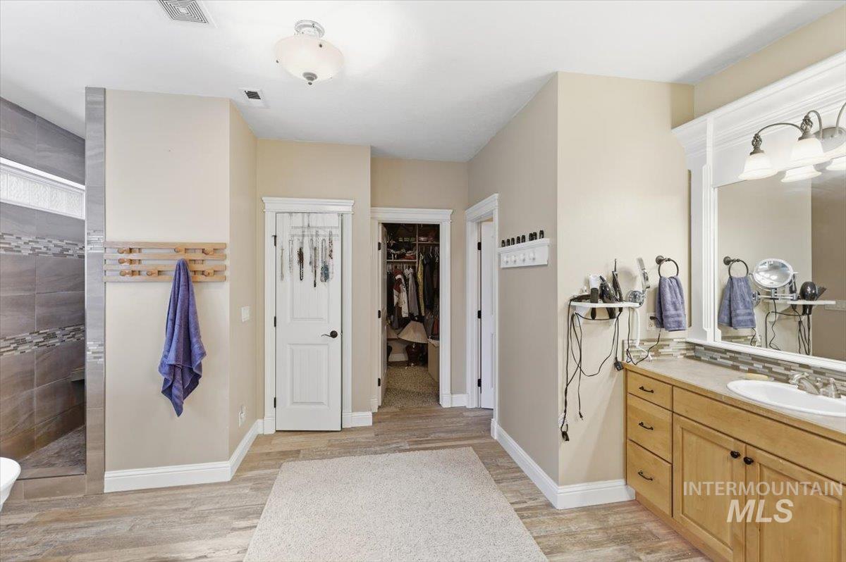 3685 E Indian Trail Lane, Kuna, Idaho 83634, 5 Bedrooms, 4 Bathrooms, Residential For Sale, Price $1,800,000,MLS 98998422