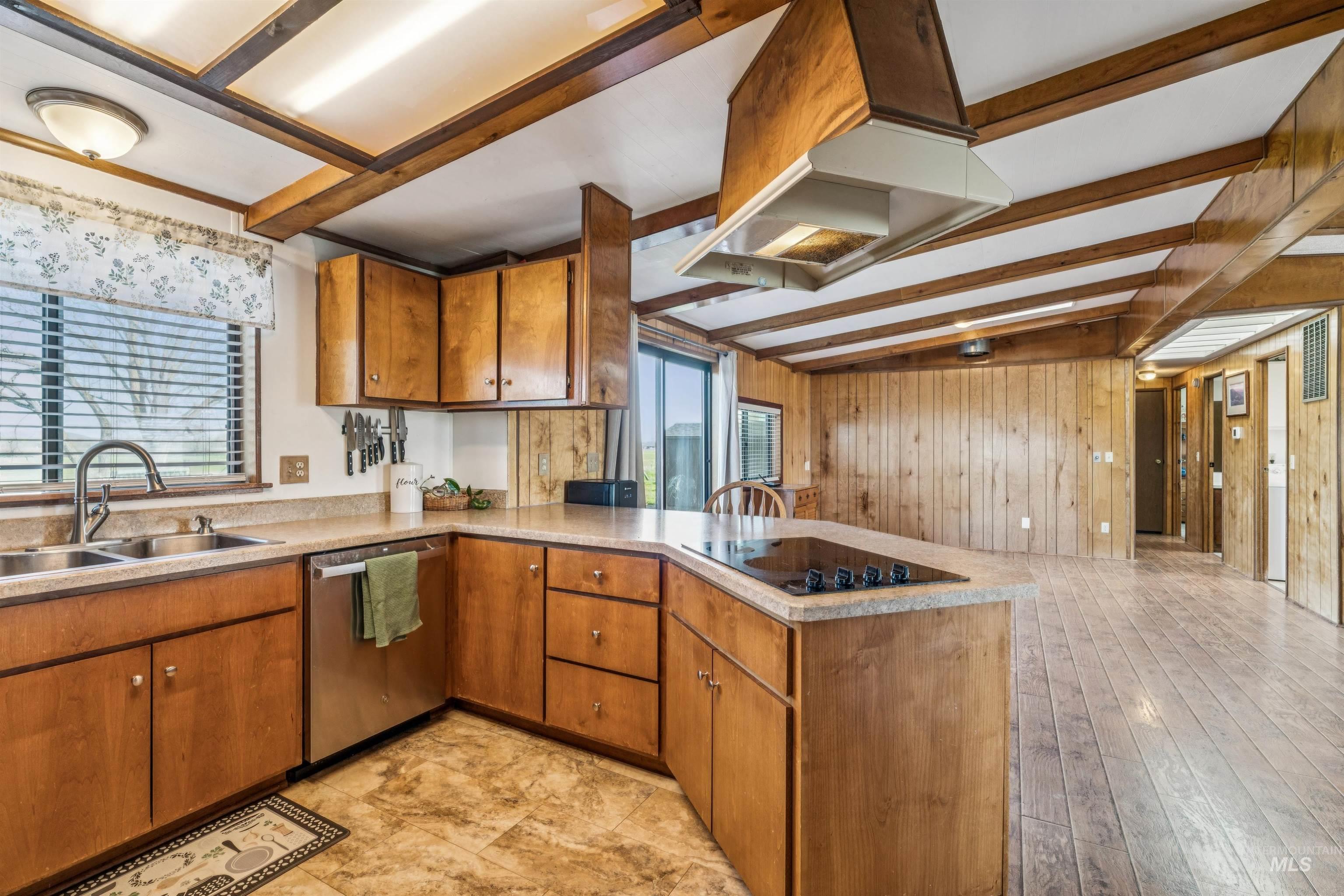 1050 NW 10th Ave, Payette, Idaho 83661, 3 Bedrooms, 2 Bathrooms, Residential For Sale, Price $515,000, 98998428