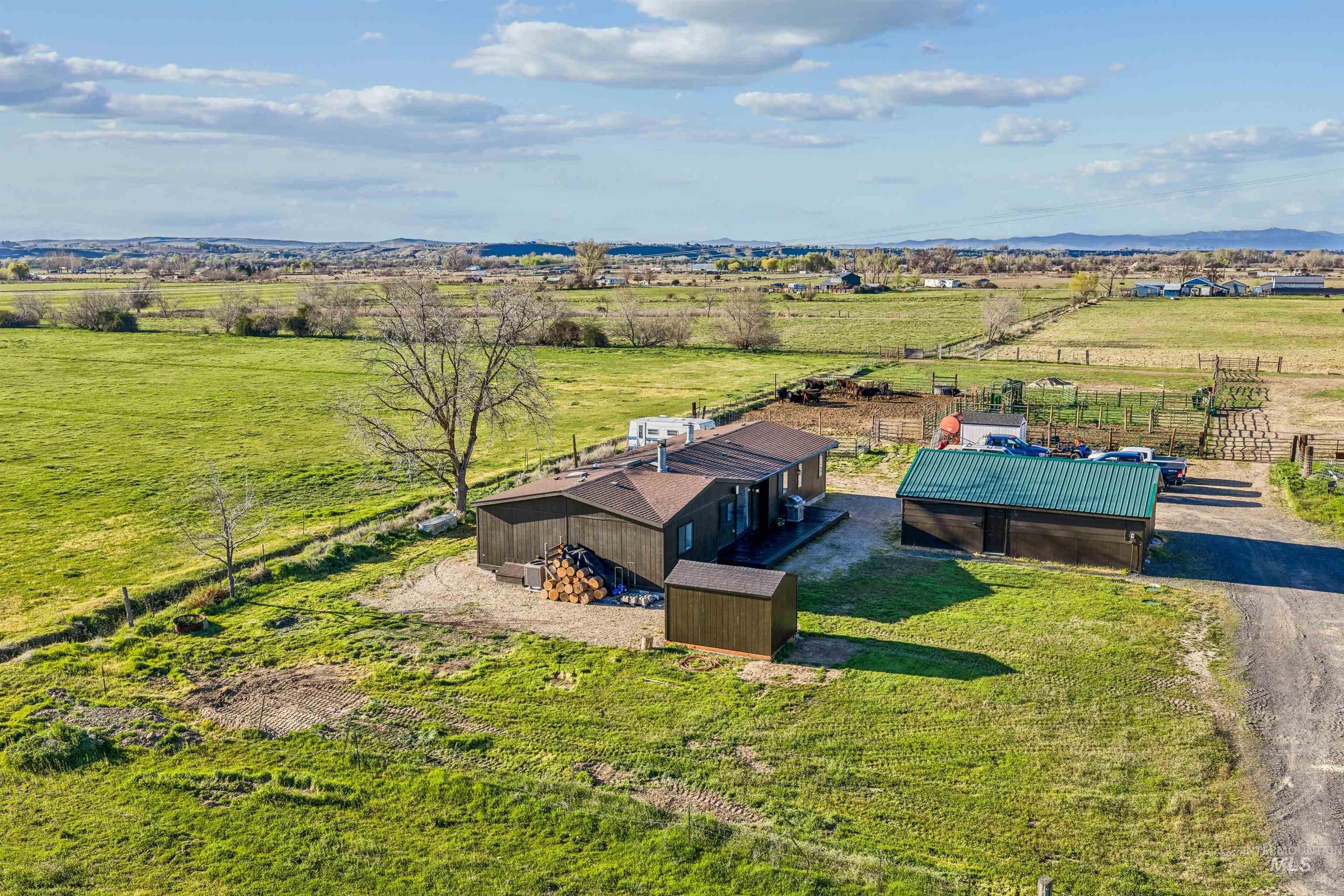 1050 NW 10th Ave, Payette, Idaho 83661, 3 Bedrooms, 2 Bathrooms, Residential For Sale, Price $515,000, 98998428