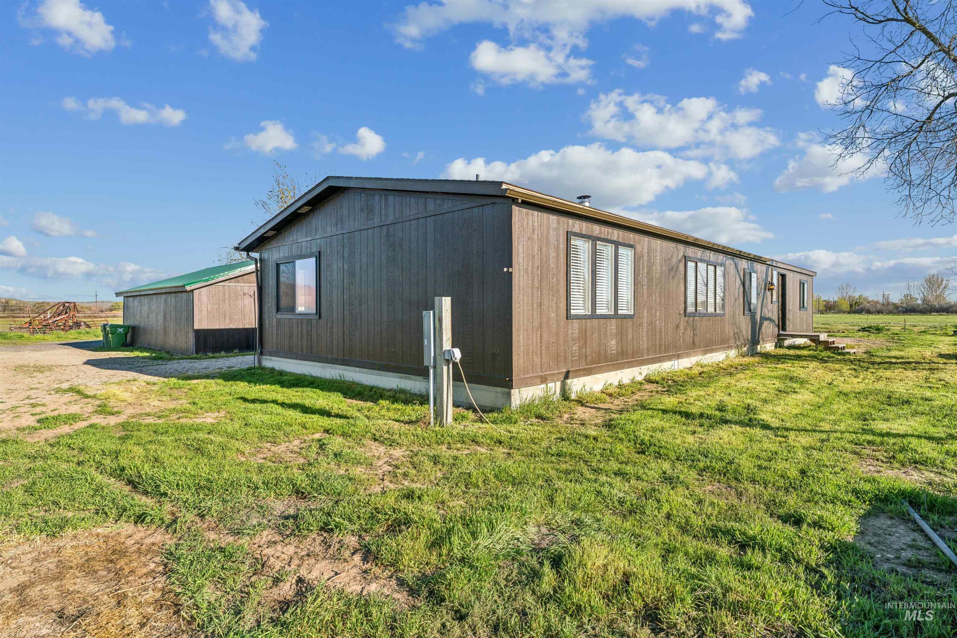 1050 NW 10th Ave, Payette, Idaho 83661, 3 Bedrooms, 2 Bathrooms, Residential For Sale, Price $515,000, 98998428