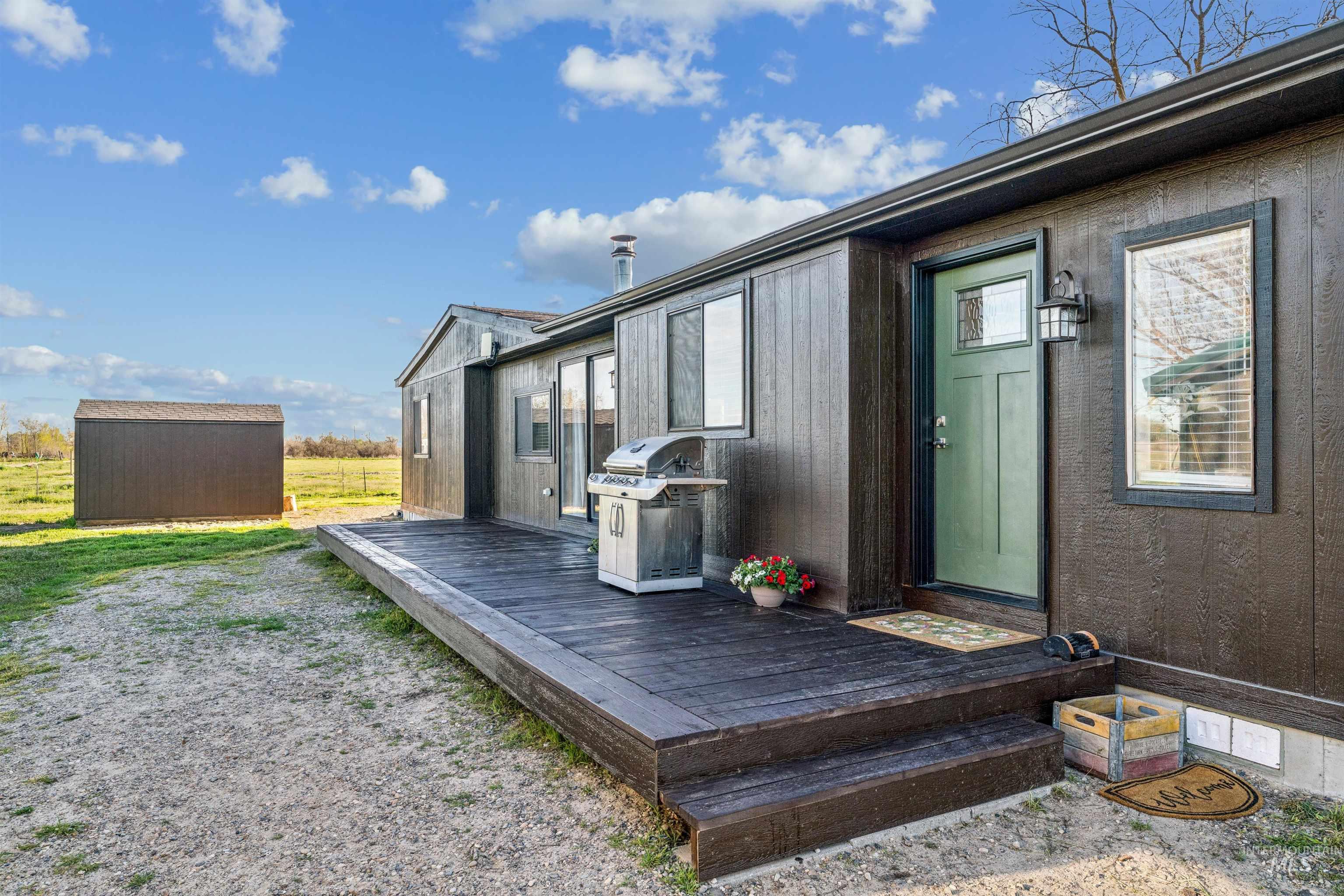 1050 NW 10th Ave, Payette, Idaho 83661, 3 Bedrooms, 2 Bathrooms, Residential For Sale, Price $515,000, 98998428
