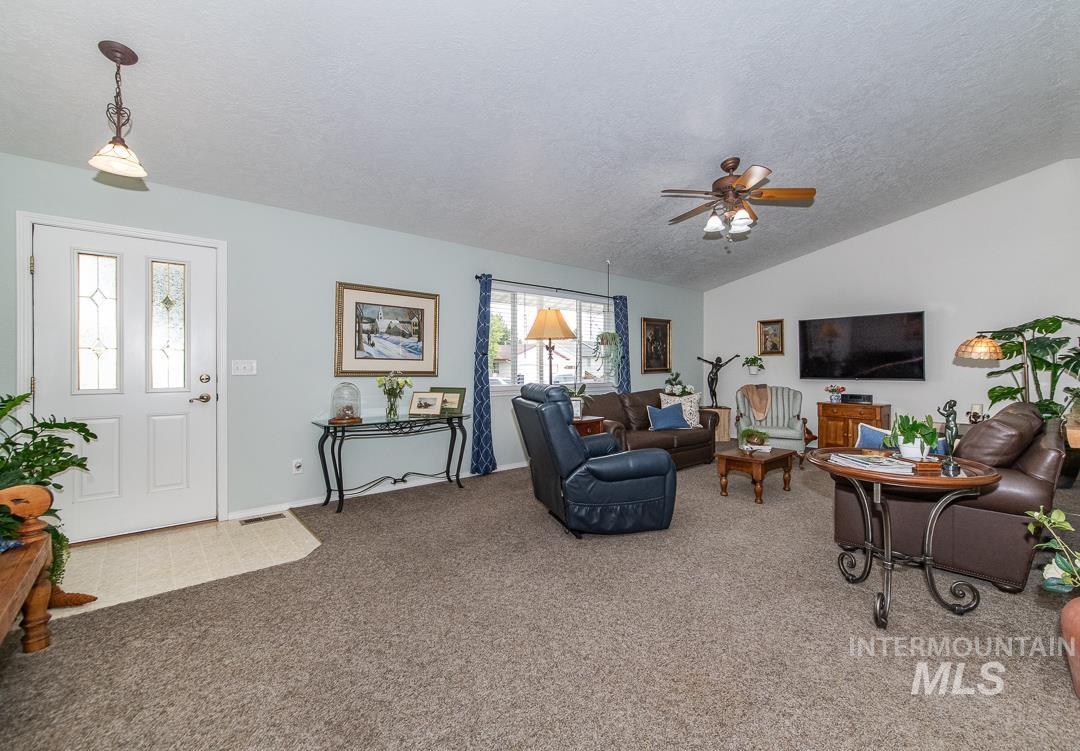 2584 W 8th St, Weiser, Idaho 83672, 3 Bedrooms, 2 Bathrooms, Residential For Sale, Price $375,000,MLS 98998435