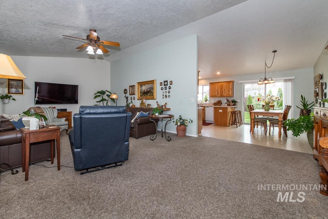2584 W 8th St, Weiser, Idaho 83672, 3 Bedrooms, 2 Bathrooms, Residential For Sale, Price $375,000,MLS 98998435