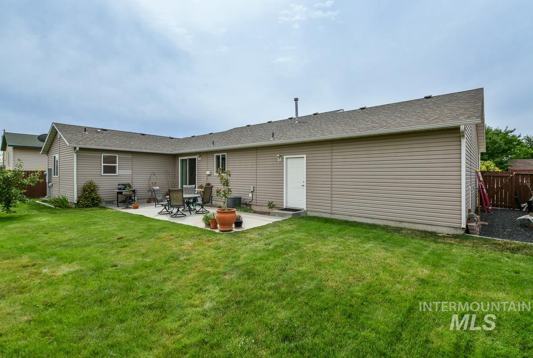 2584 W 8th St, Weiser, Idaho 83672, 3 Bedrooms, 2 Bathrooms, Residential For Sale, Price $375,000,MLS 98998435