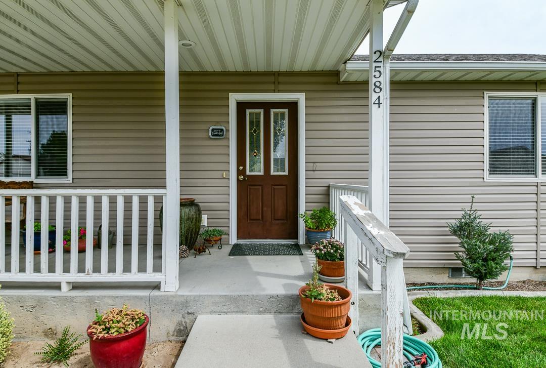2584 W 8th St, Weiser, Idaho 83672, 3 Bedrooms, 2 Bathrooms, Residential For Sale, Price $375,000,MLS 98998435