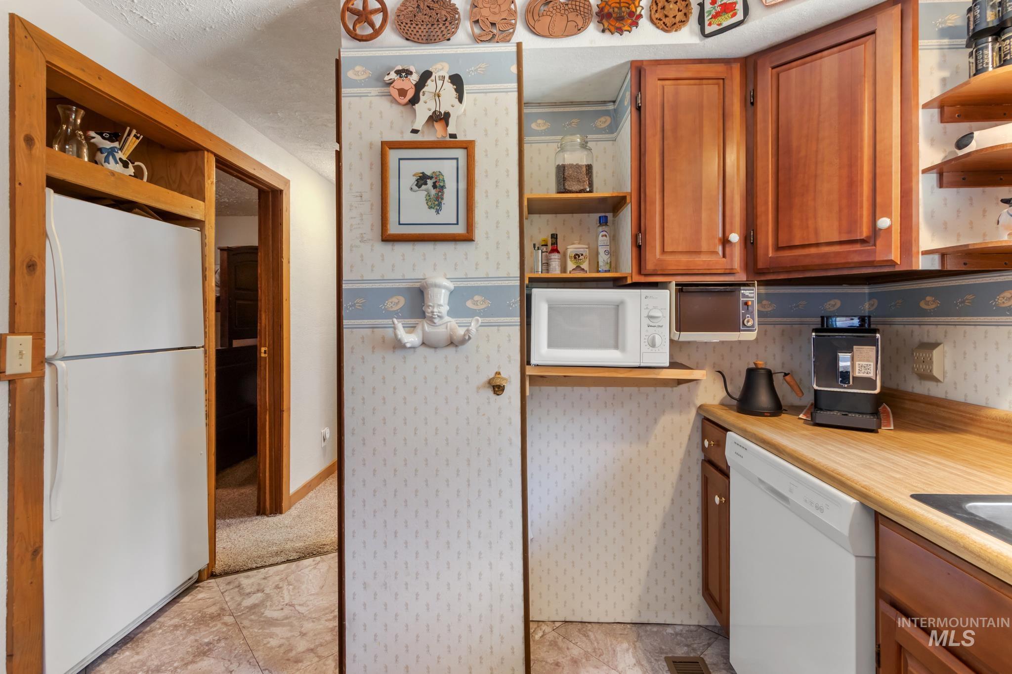 90 Meadow Drive, Idaho City, Idaho 83631, 4 Bedrooms, 4 Bathrooms, Residential For Sale, Price $495,000, 98998446