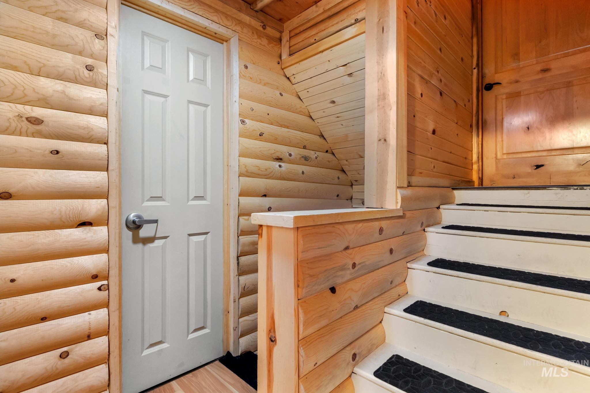 90 Meadow Drive, Idaho City, Idaho 83631, 4 Bedrooms, 4 Bathrooms, Residential For Sale, Price $495,000, 98998446