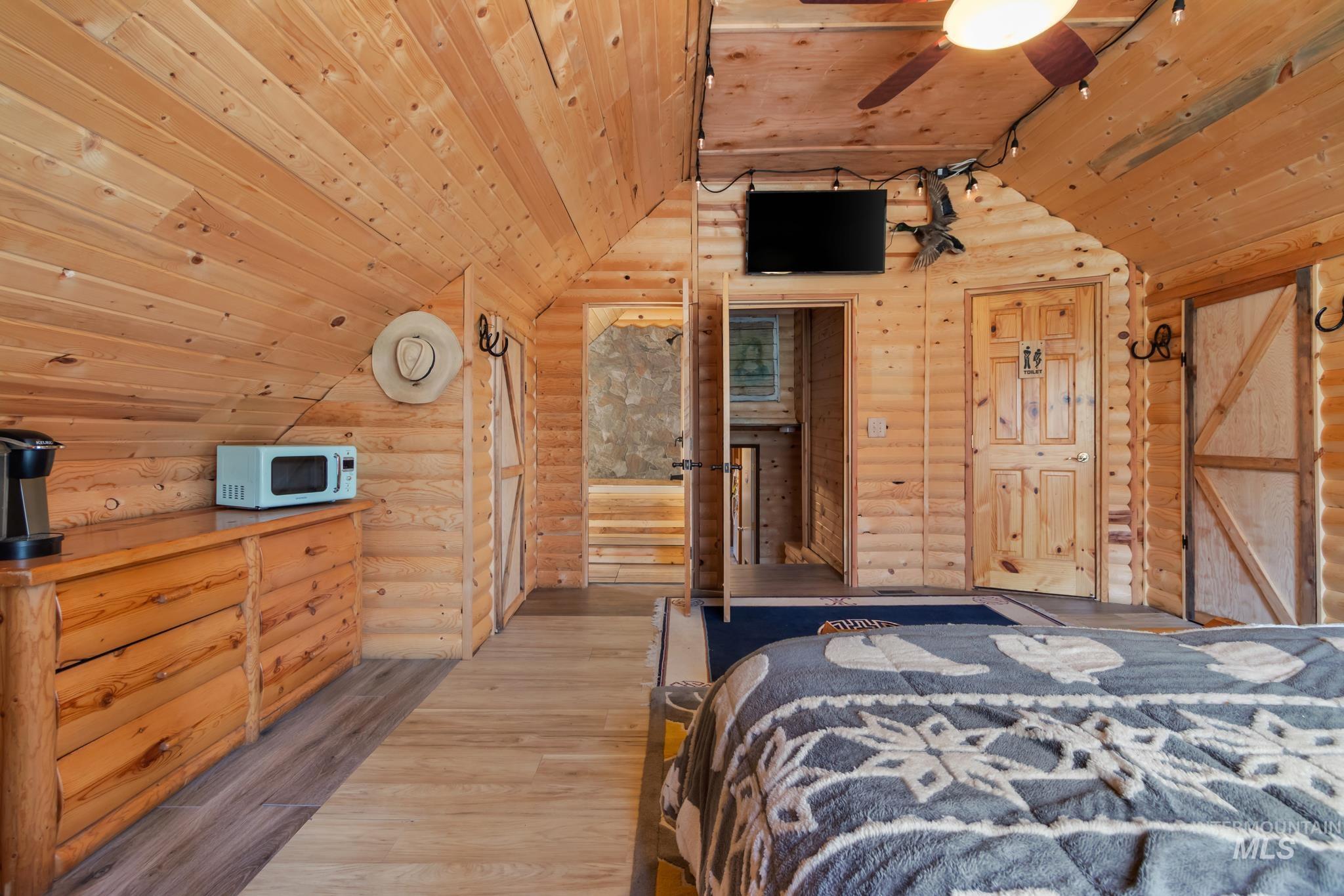90 Meadow Drive, Idaho City, Idaho 83631, 4 Bedrooms, 4 Bathrooms, Residential For Sale, Price $495,000, 98998446