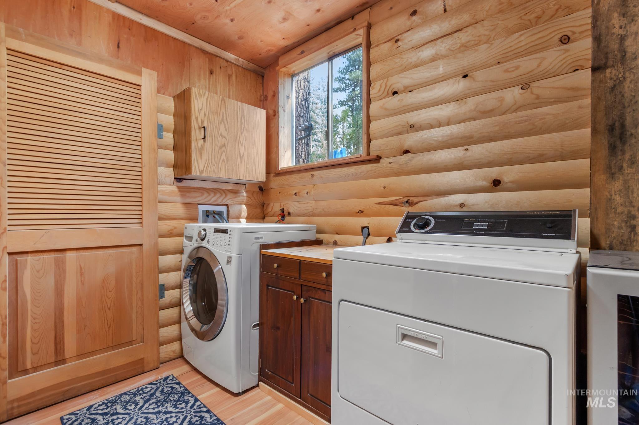 90 Meadow Drive, Idaho City, Idaho 83631, 4 Bedrooms, 4 Bathrooms, Residential For Sale, Price $495,000, 98998446