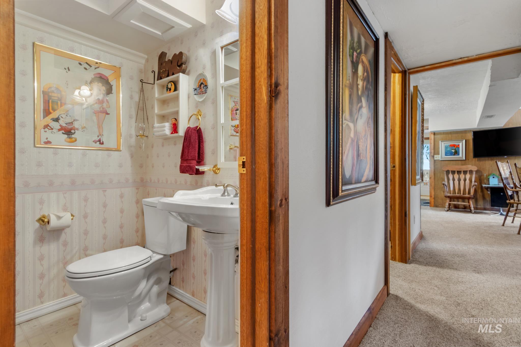 90 Meadow Drive, Idaho City, Idaho 83631, 4 Bedrooms, 4 Bathrooms, Residential For Sale, Price $495,000, 98998446