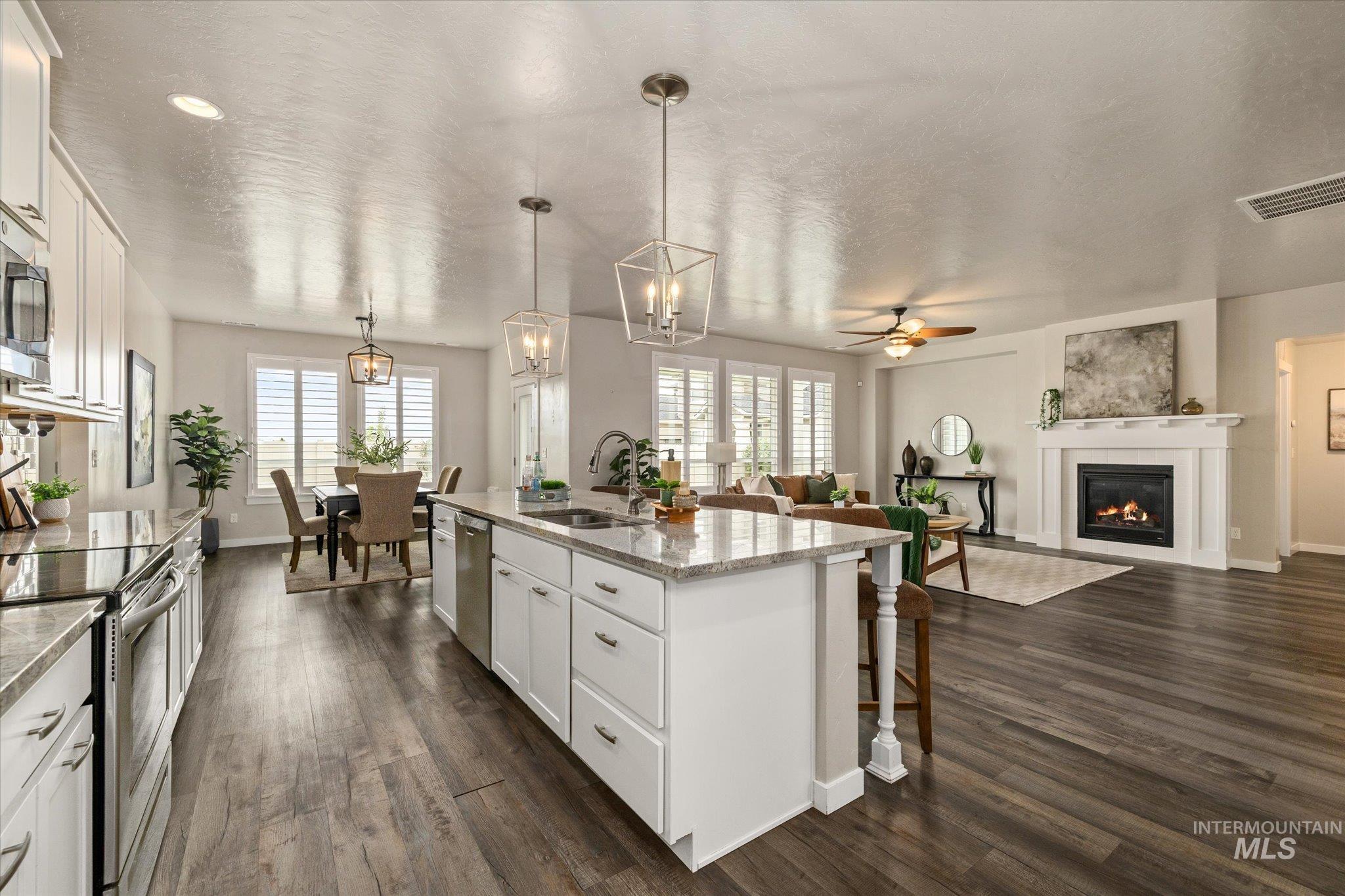 11883 W Trailheights, Star, Idaho 83669, 4 Bedrooms, 2 Bathrooms, Residential For Sale, Price $610,000,MLS 98998466