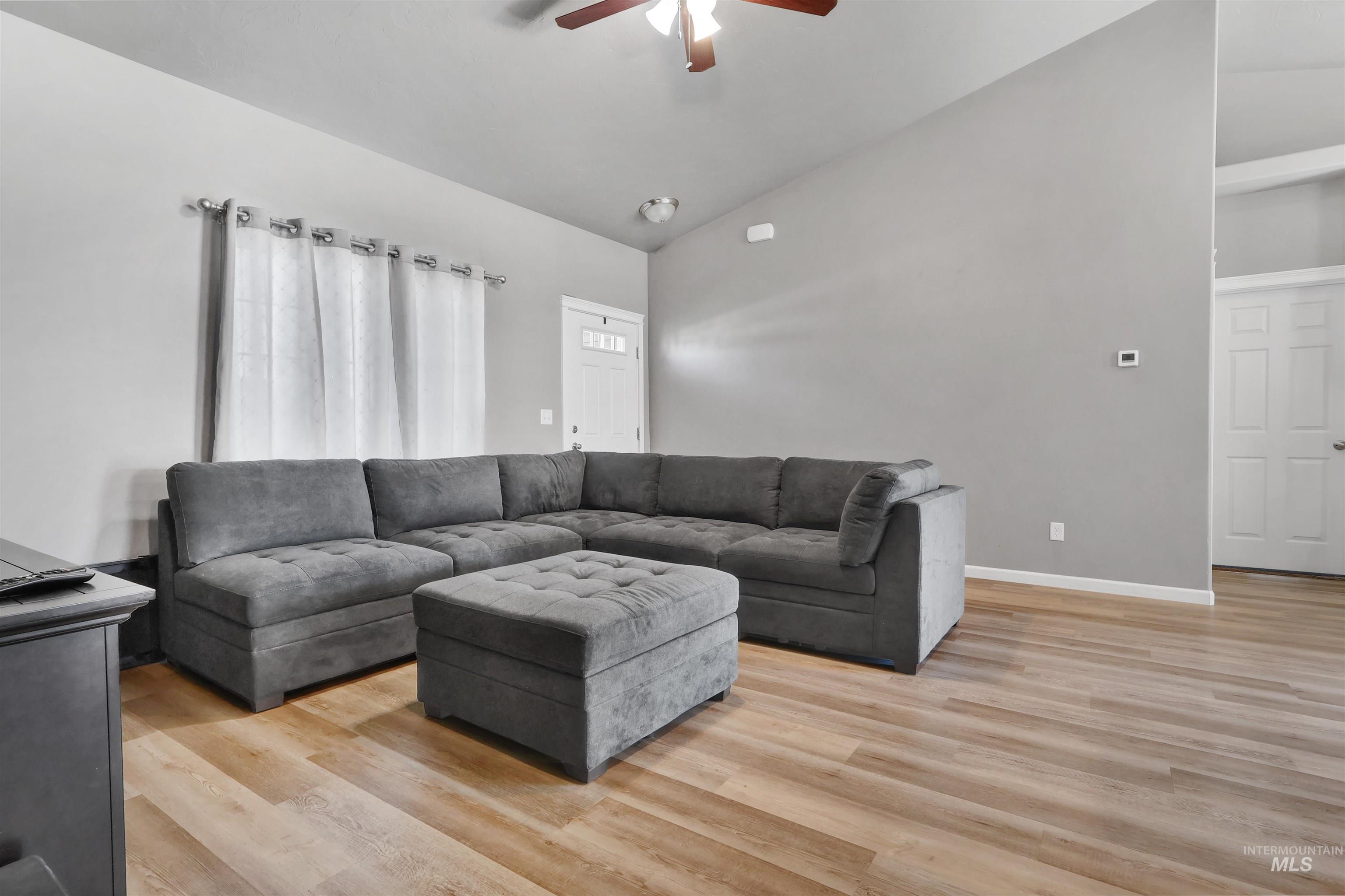 612 Heidi Ave, Twin Falls, Idaho 83301, 3 Bedrooms, 2 Bathrooms, Residential For Sale, Price $345,000,MLS 98998477