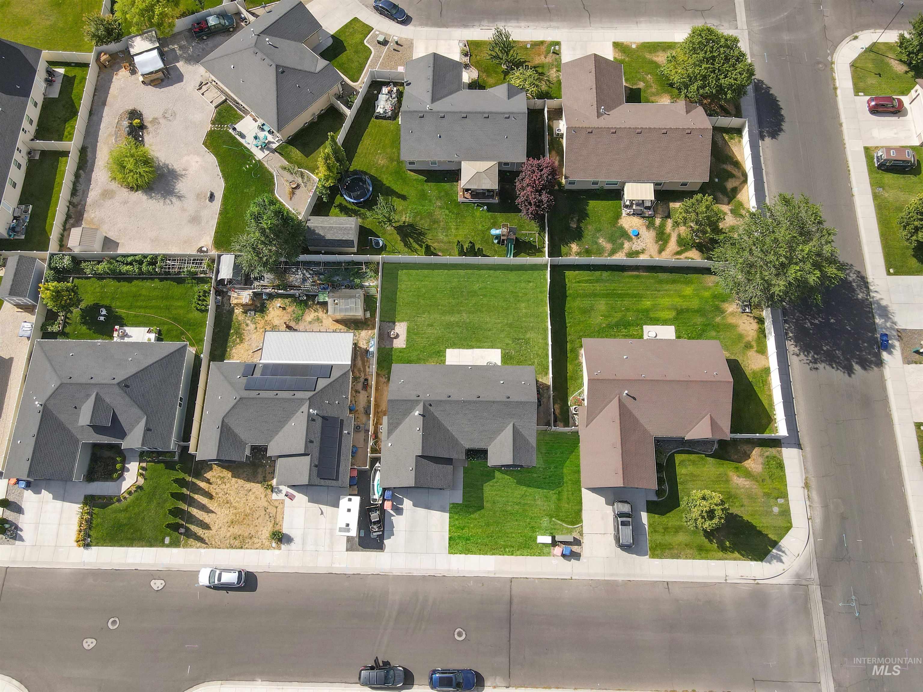612 Heidi Ave, Twin Falls, Idaho 83301, 3 Bedrooms, 2 Bathrooms, Residential For Sale, Price $345,000,MLS 98998477