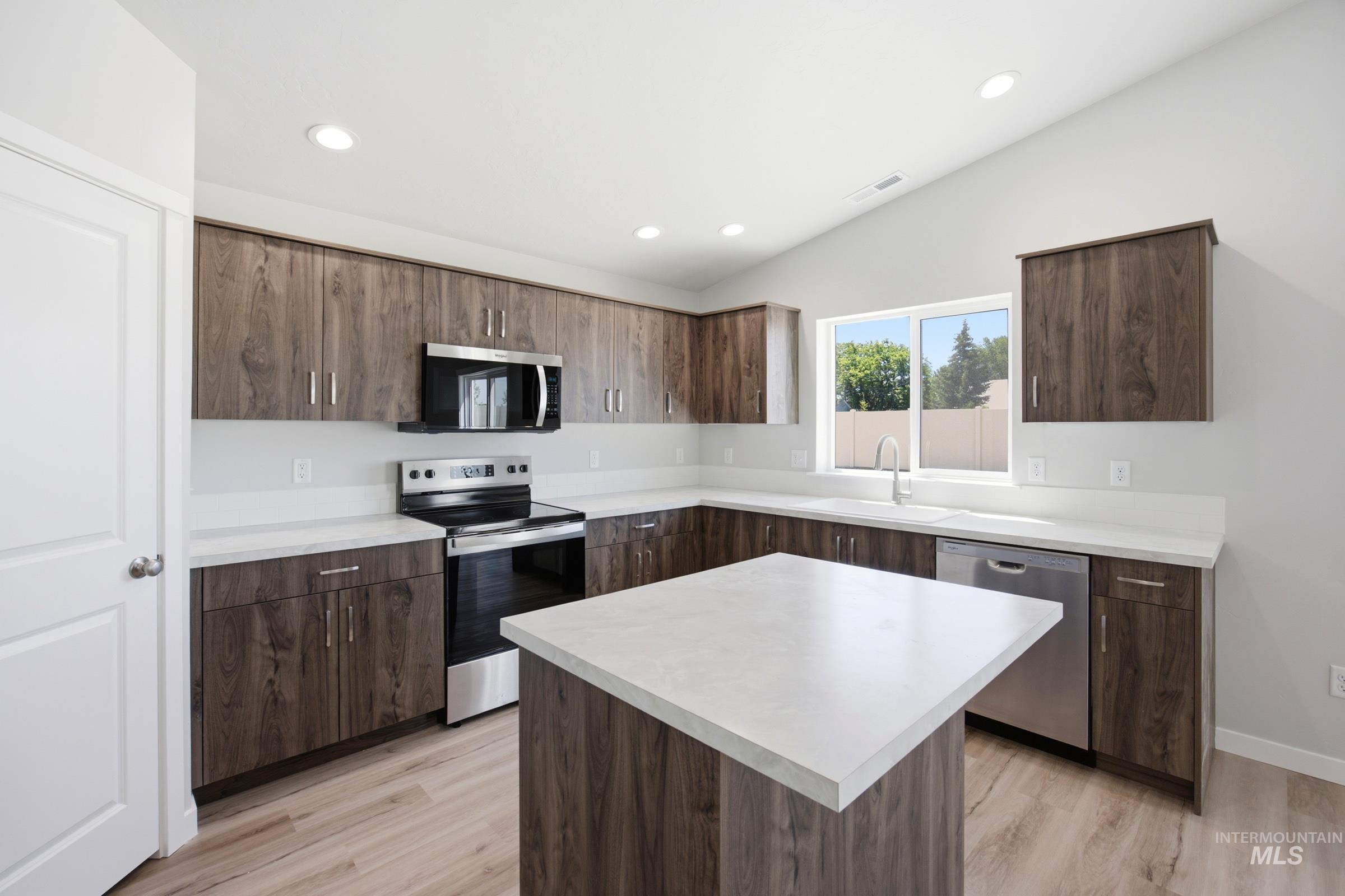 2183 N 8th E St, Mountain Home, Idaho 83647, 4 Bedrooms, 2 Bathrooms, Residential For Sale, Price $415,990, 98998483