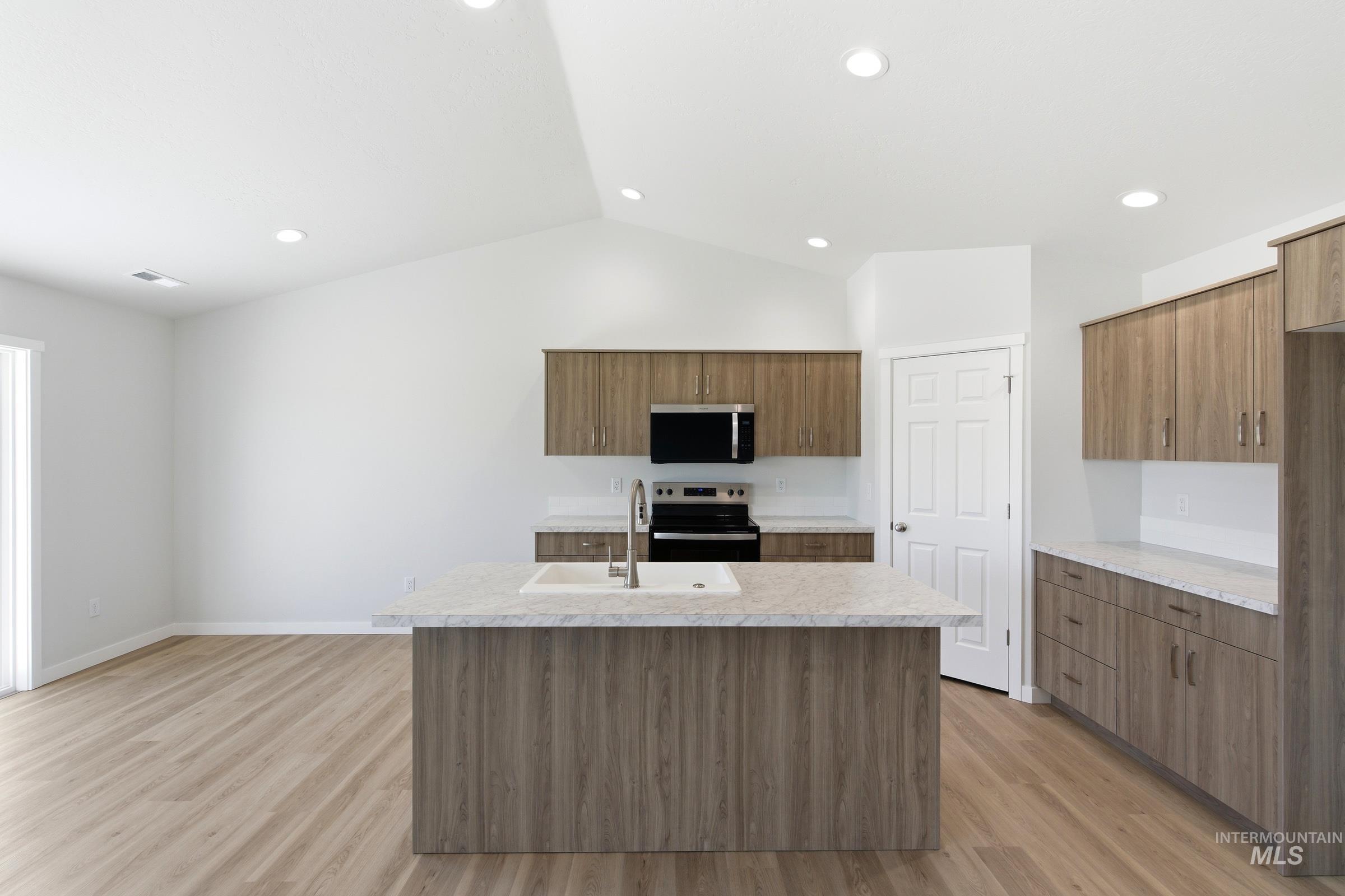 1325 Sunday River St, Middleton, Idaho 83644, 4 Bedrooms, 2 Bathrooms, Residential For Sale, Price $441,990, 98998486