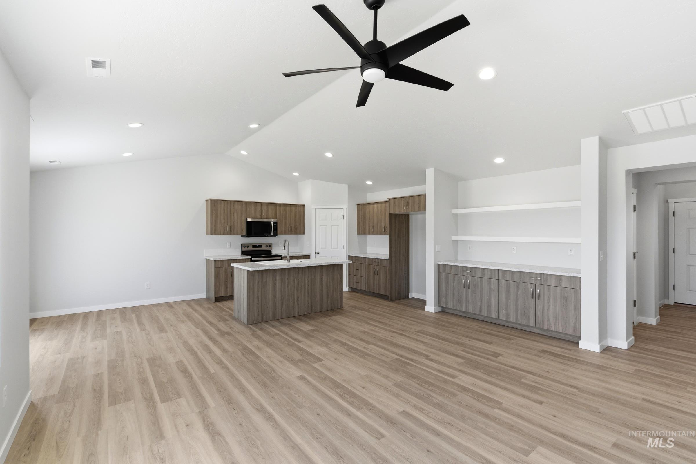 1325 Sunday River St, Middleton, Idaho 83644, 4 Bedrooms, 2 Bathrooms, Residential For Sale, Price $441,990, 98998486
