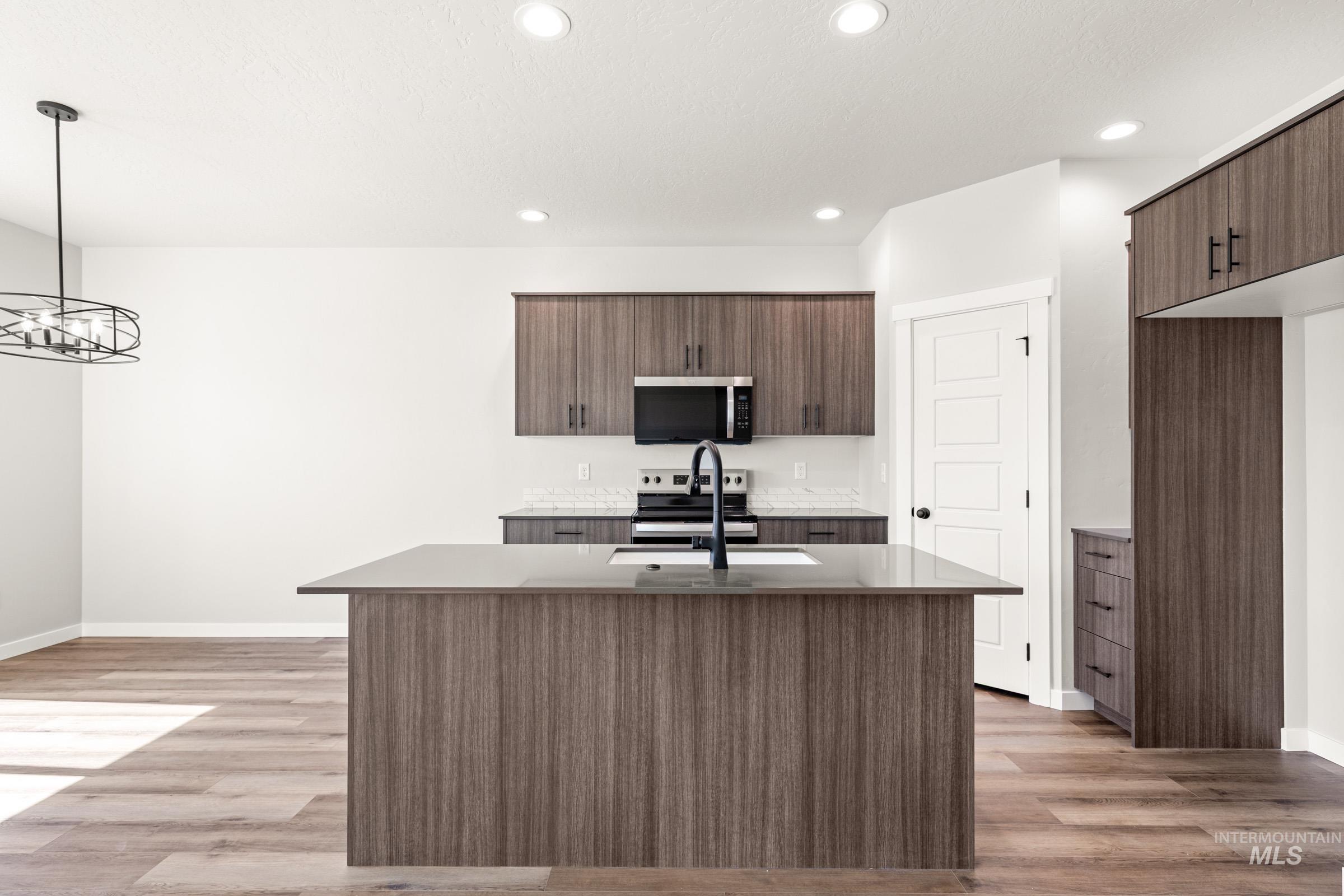 9471 W Blazing Star St, Nampa, Idaho 83687, 3 Bedrooms, 2 Bathrooms, Residential For Sale, Price $454,990, 98998488