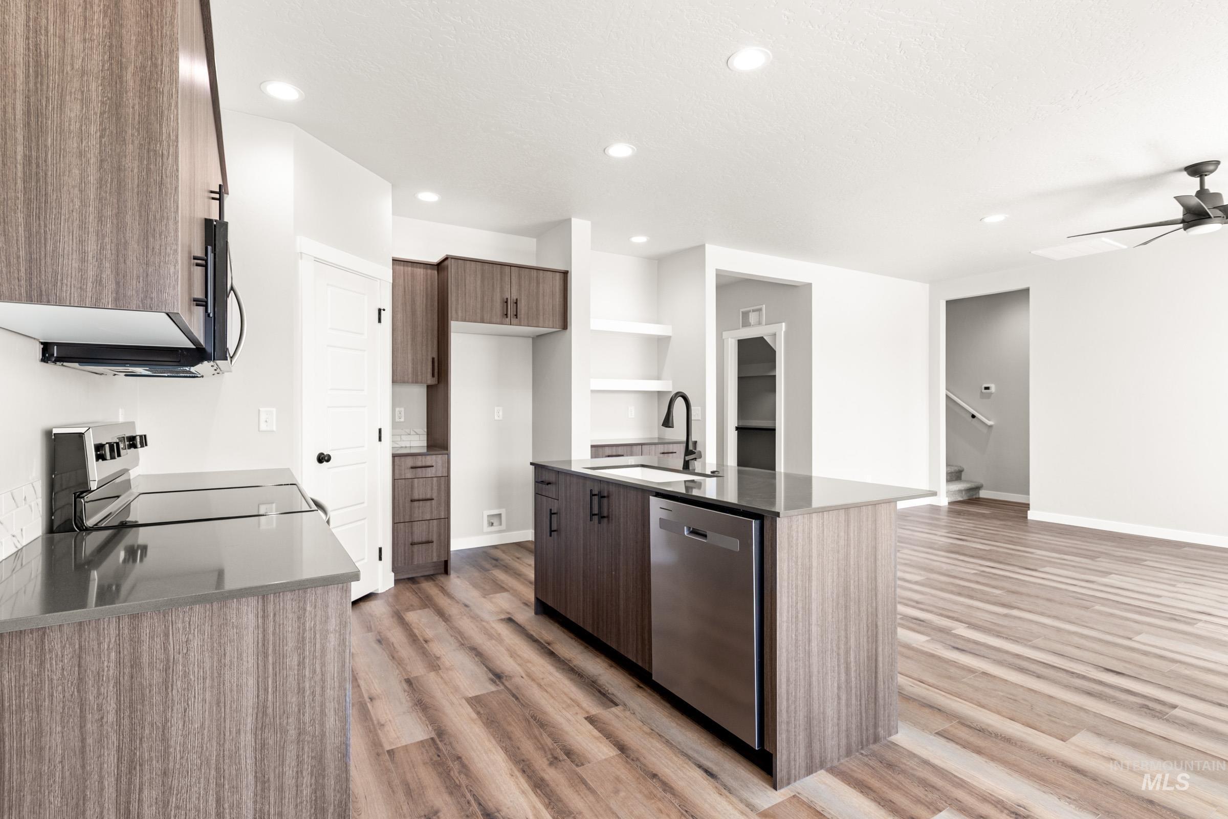 9471 W Blazing Star St, Nampa, Idaho 83687, 3 Bedrooms, 2 Bathrooms, Residential For Sale, Price $454,990, 98998488