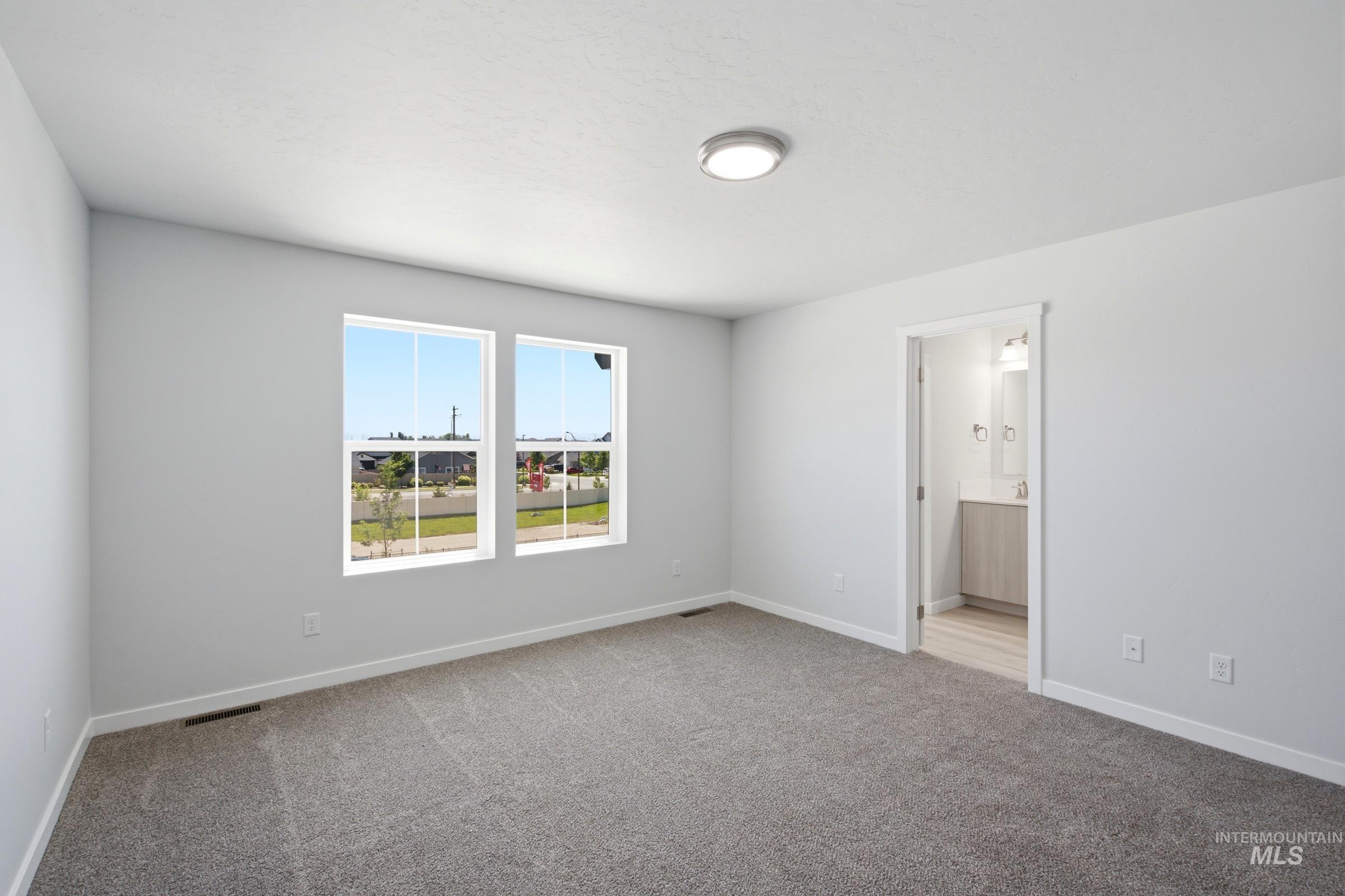 10878 Greensboro St, Caldwell, Idaho 83605, 3 Bedrooms, 2.5 Bathrooms, Residential For Sale, Price $369,990,MLS 98998489