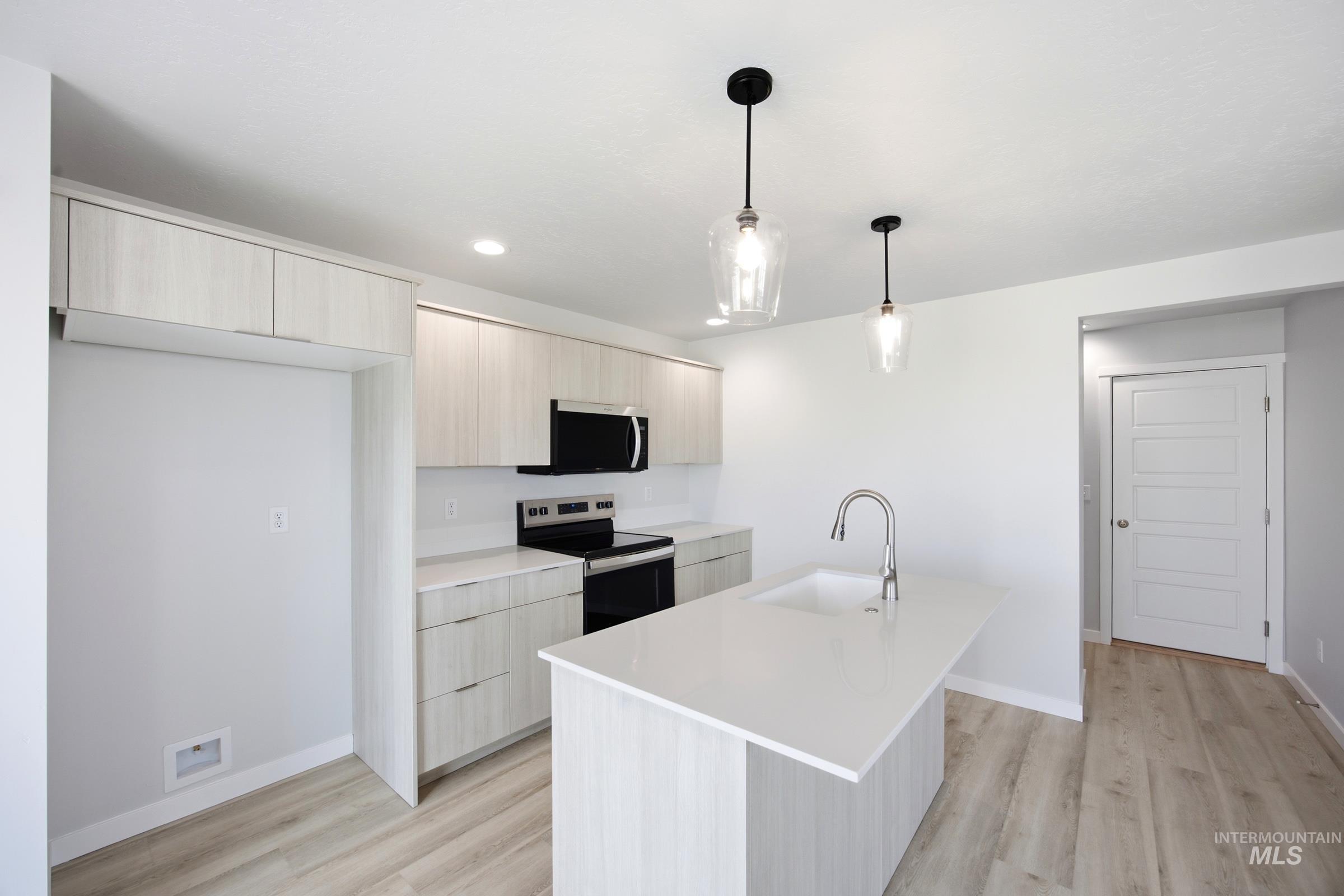 10878 Greensboro St, Caldwell, Idaho 83605, 3 Bedrooms, 2.5 Bathrooms, Residential For Sale, Price $369,990, 98998489