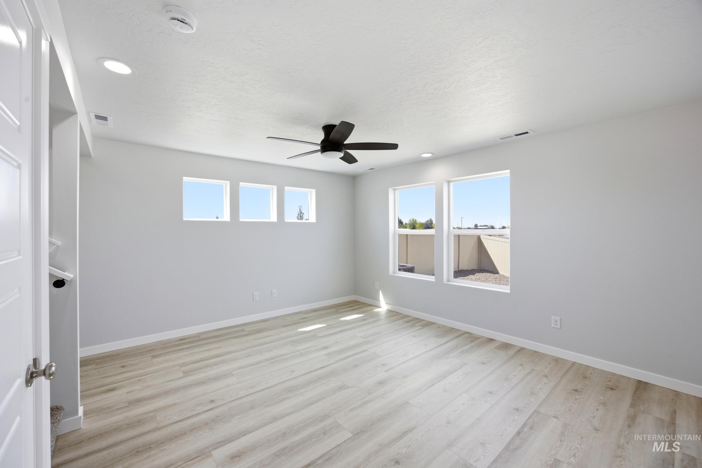 10878 Greensboro St, Caldwell, Idaho 83605, 3 Bedrooms, 2.5 Bathrooms, Residential For Sale, Price $369,990, 98998489