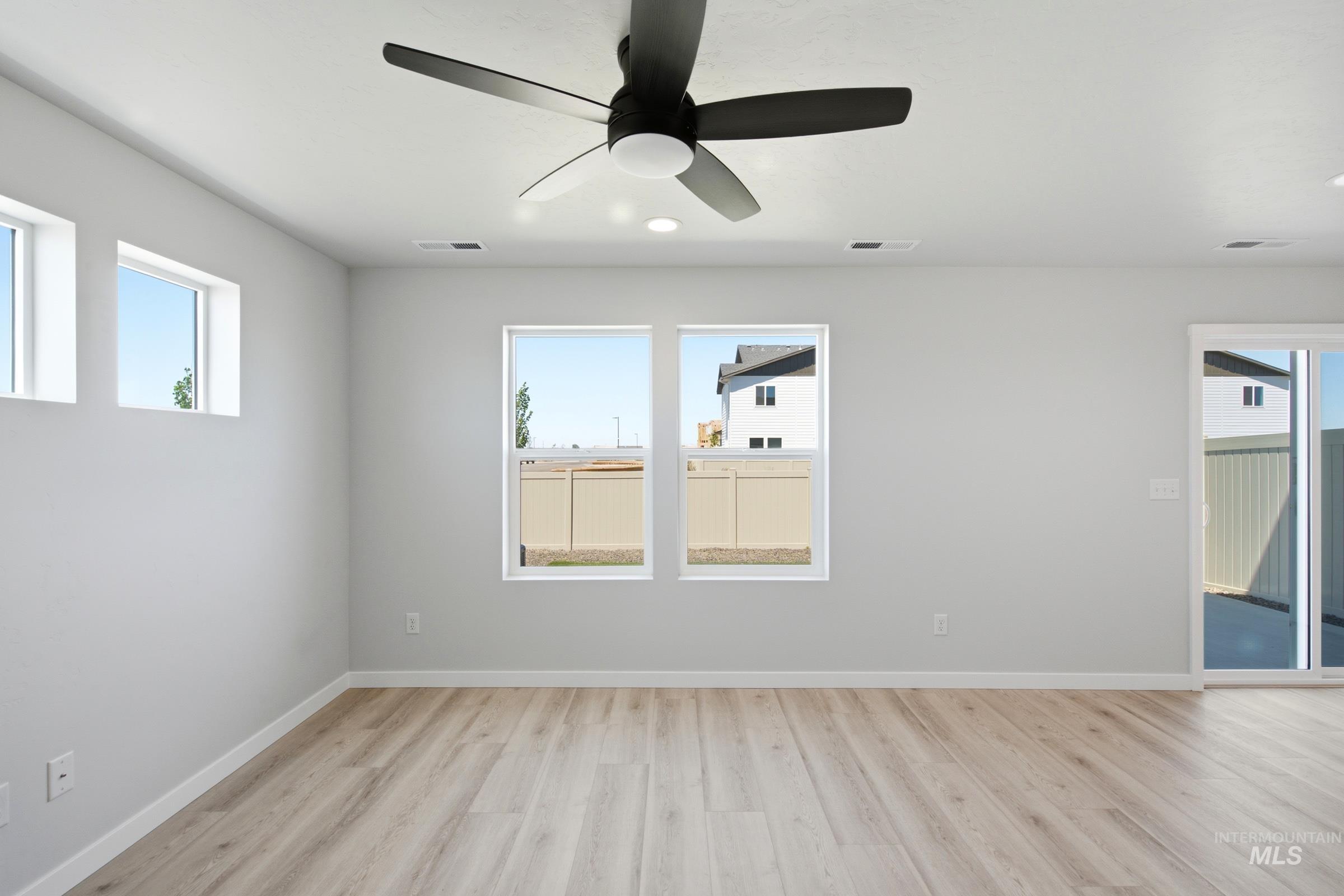 10878 Greensboro St, Caldwell, Idaho 83605, 3 Bedrooms, 2.5 Bathrooms, Residential For Sale, Price $369,990,MLS 98998489