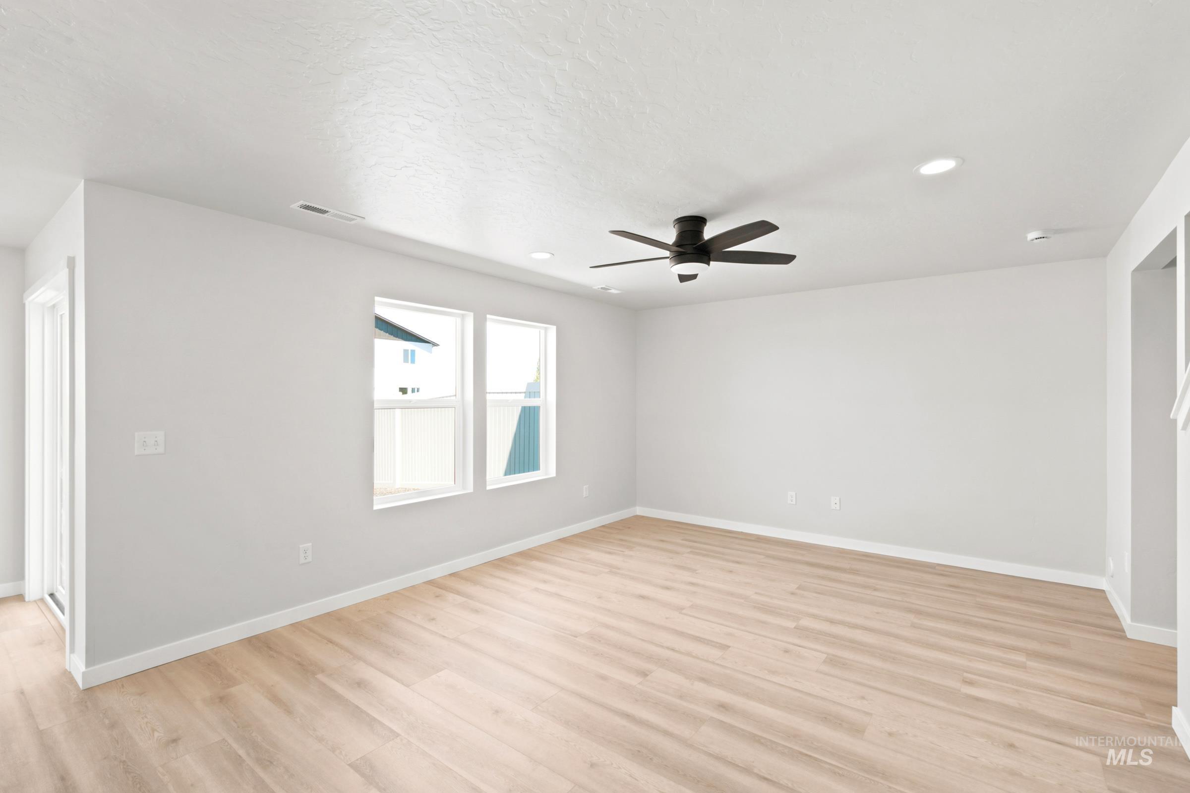 10870 Greensboro St, Caldwell, Idaho 83605, 3 Bedrooms, 2.5 Bathrooms, Residential For Sale, Price $366,990,MLS 98998490