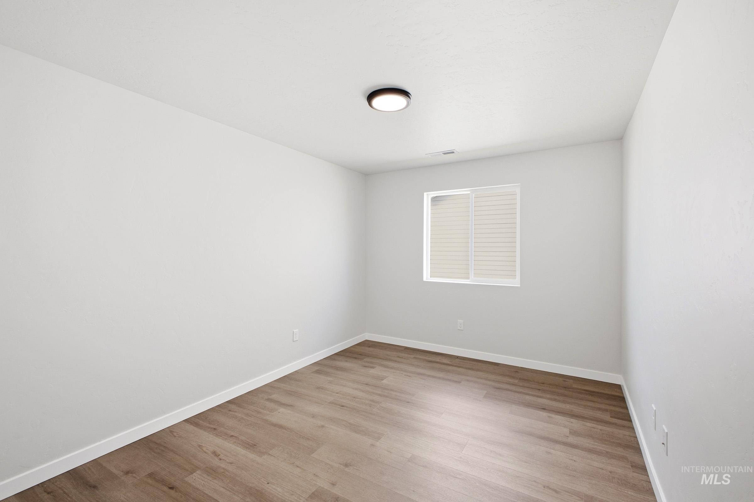 2562 W Tar Sands Dr, Kuna, Idaho 83634, 3 Bedrooms, 2 Bathrooms, Residential For Sale, Price $445,990,MLS 98998497