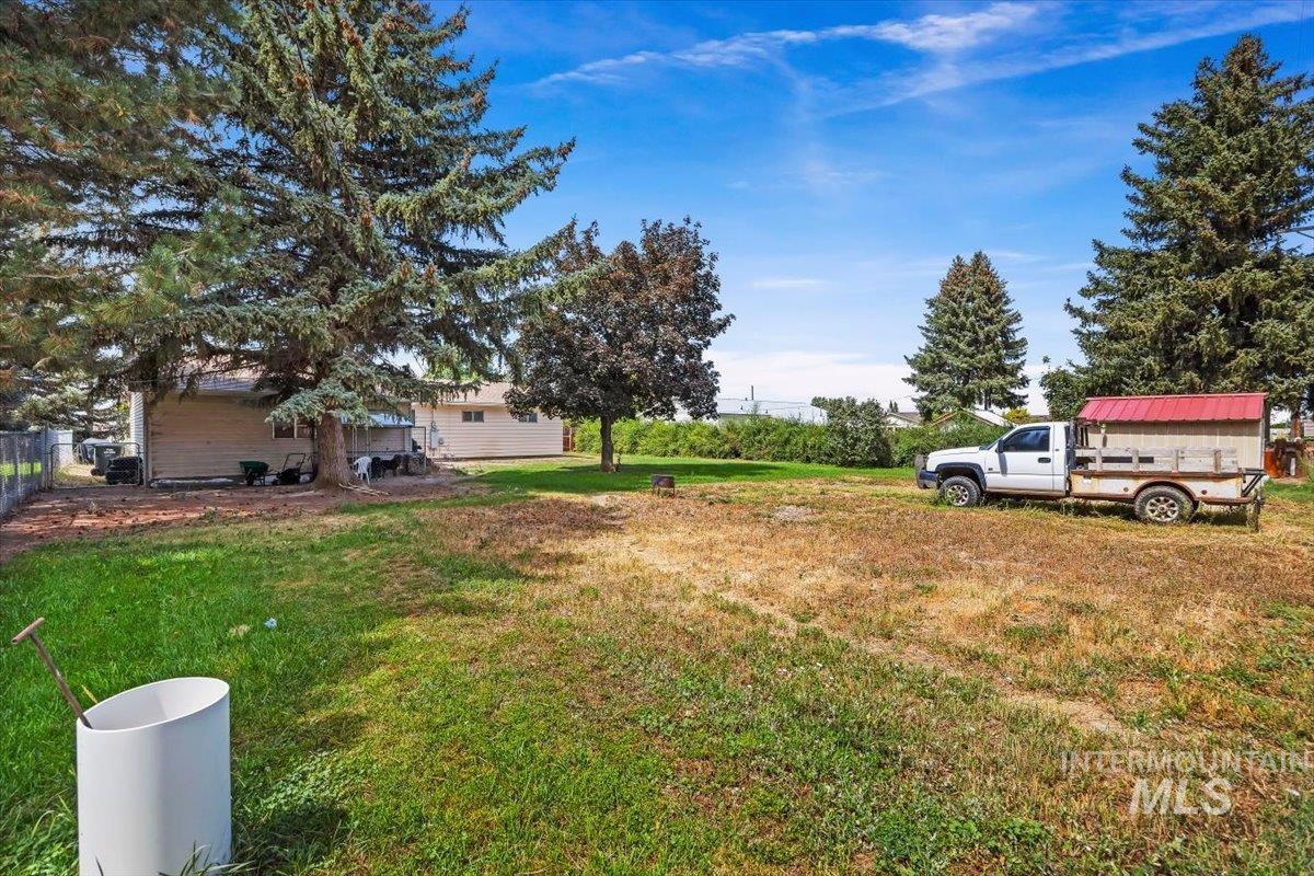 604 Birch Dr, Heyburn, Idaho 83336, 3 Bedrooms, 1 Bathroom, Residential For Sale, Price $255,000,MLS 98998507