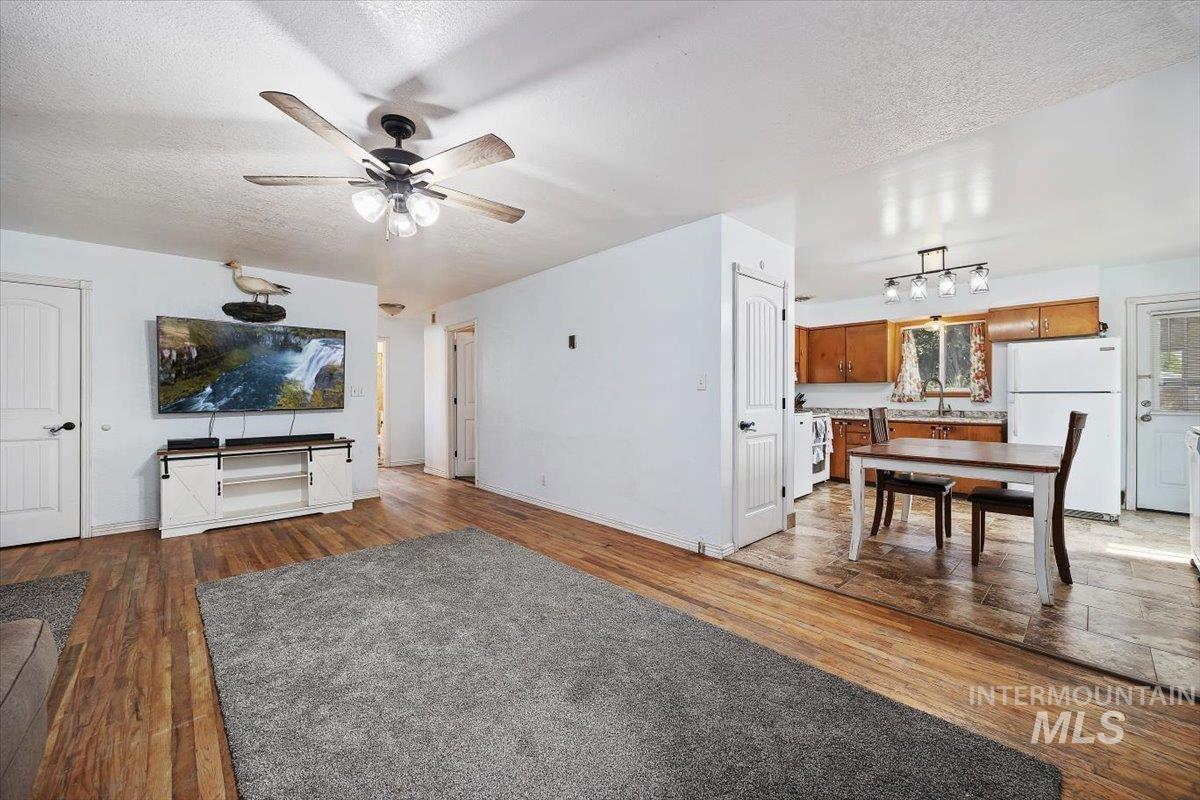 604 Birch Dr, Heyburn, Idaho 83336, 3 Bedrooms, 1 Bathroom, Residential For Sale, Price $255,000,MLS 98998507