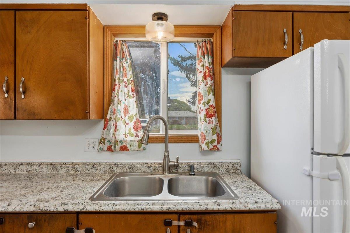 604 Birch Dr, Heyburn, Idaho 83336, 3 Bedrooms, 1 Bathroom, Residential For Sale, Price $255,000,MLS 98998507