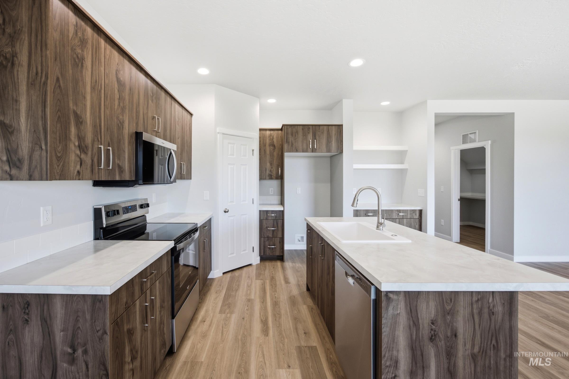 11868 Ruminants St, Nampa, Idaho 83651, 3 Bedrooms, 2 Bathrooms, Residential For Sale, Price $459,990,MLS 98998512