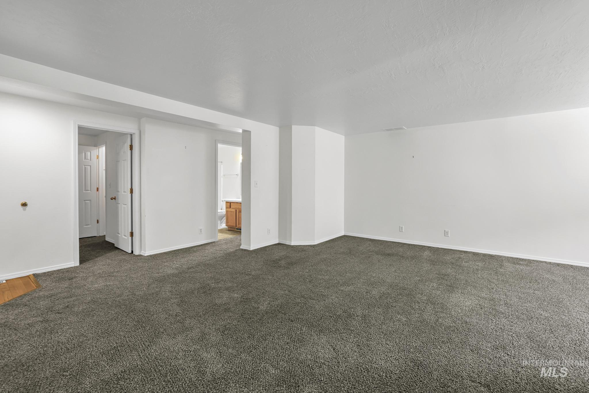 351 4 Elm St N, Twin Falls, Idaho 83301, 3 Bedrooms, 2 Bathrooms, Residential For Sale, Price $229,900,MLS 98998517