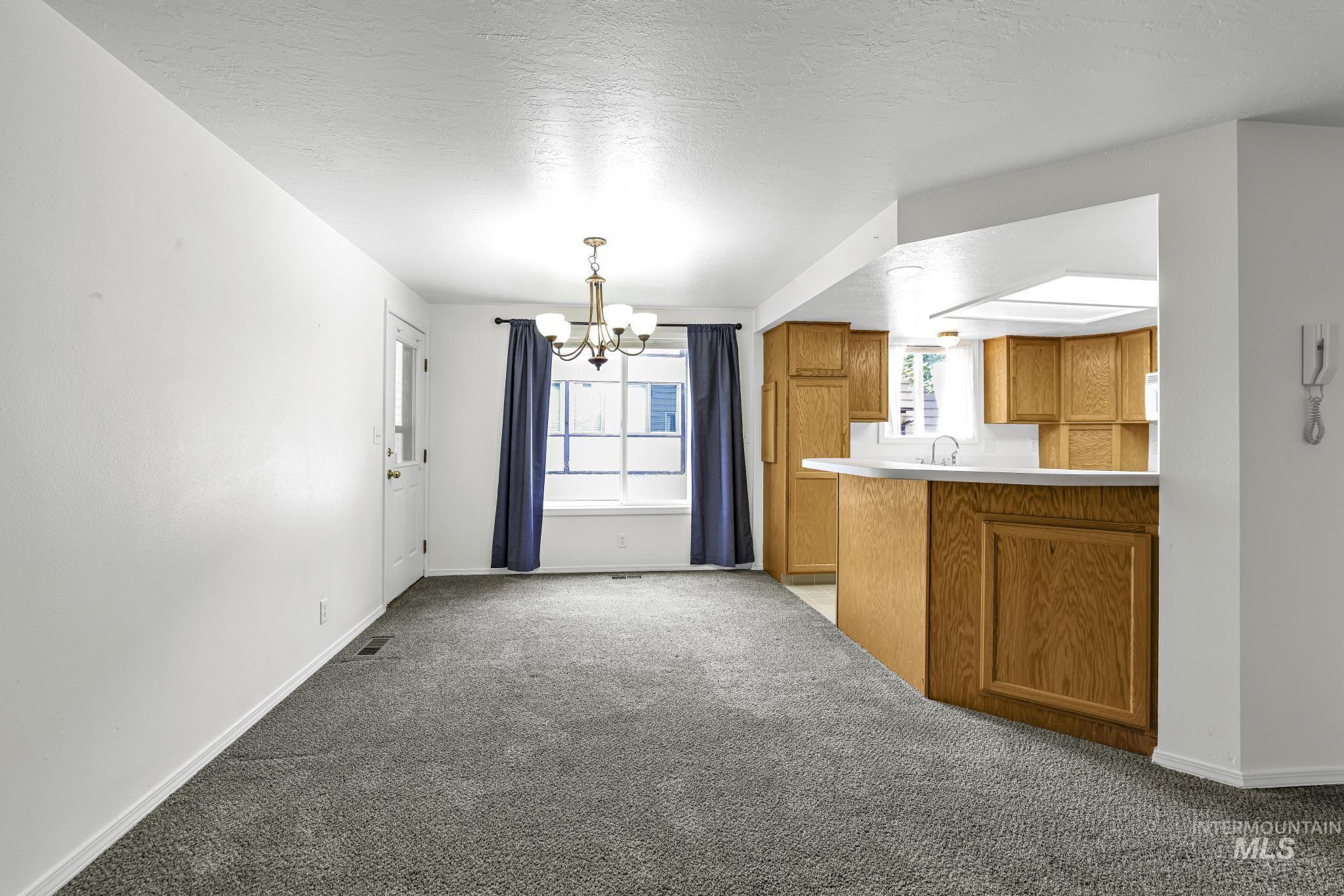 351 4 Elm St N, Twin Falls, Idaho 83301, 3 Bedrooms, 2 Bathrooms, Residential For Sale, Price $229,900,MLS 98998517