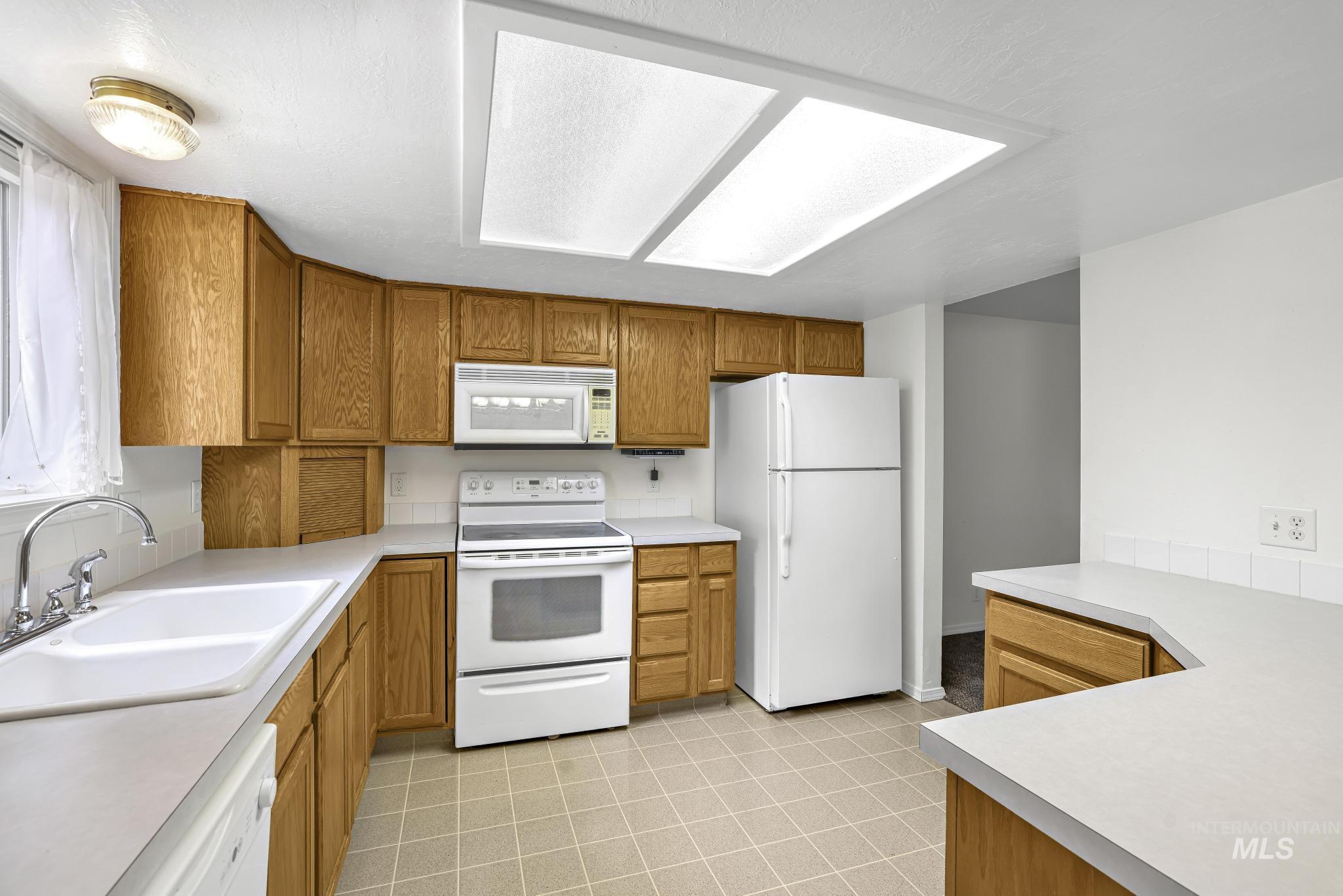 351 4 Elm St N, Twin Falls, Idaho 83301, 3 Bedrooms, 2 Bathrooms, Residential For Sale, Price $229,900,MLS 98998517
