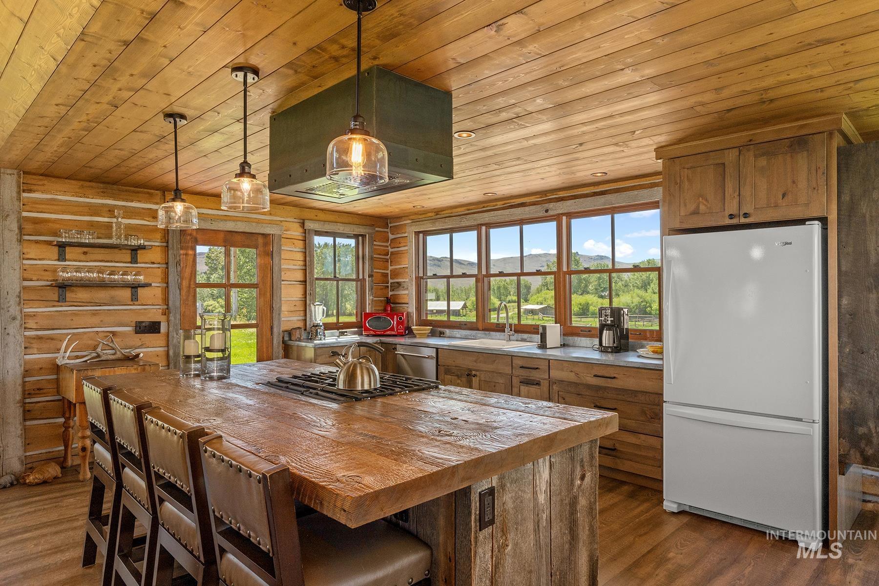 6139 W Trail Creek Road, Mackay, Idaho 83251, 4 Bedrooms, 4.5 Bathrooms, Farm & Ranch For Sale, Price $7,400,000, 98998522