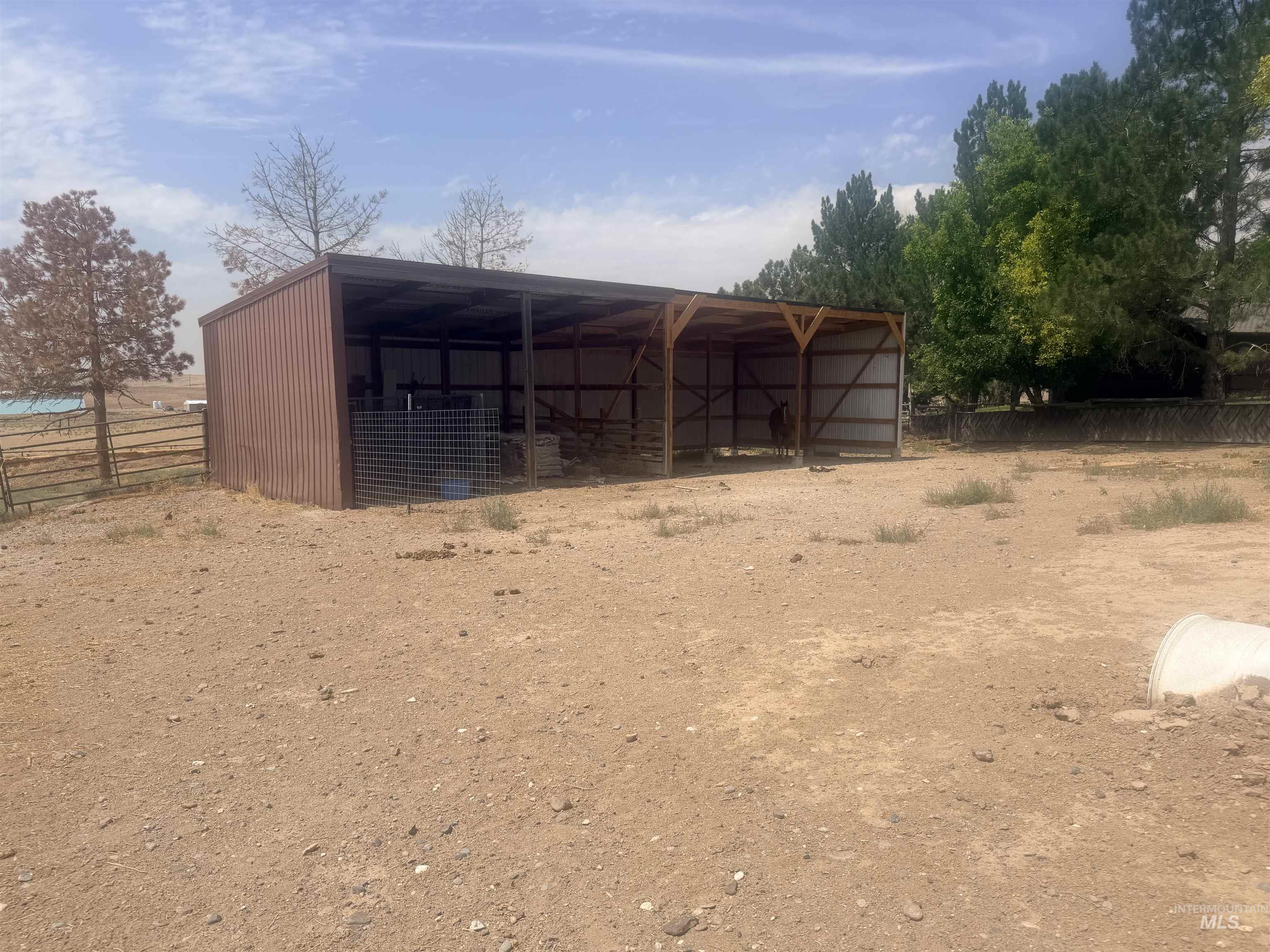 151 E 5600 N, Hagerman, Idaho 83332, 6 Bedrooms, 4 Bathrooms, Farm & Ranch For Sale, Price $1,800,000,MLS 98998526
