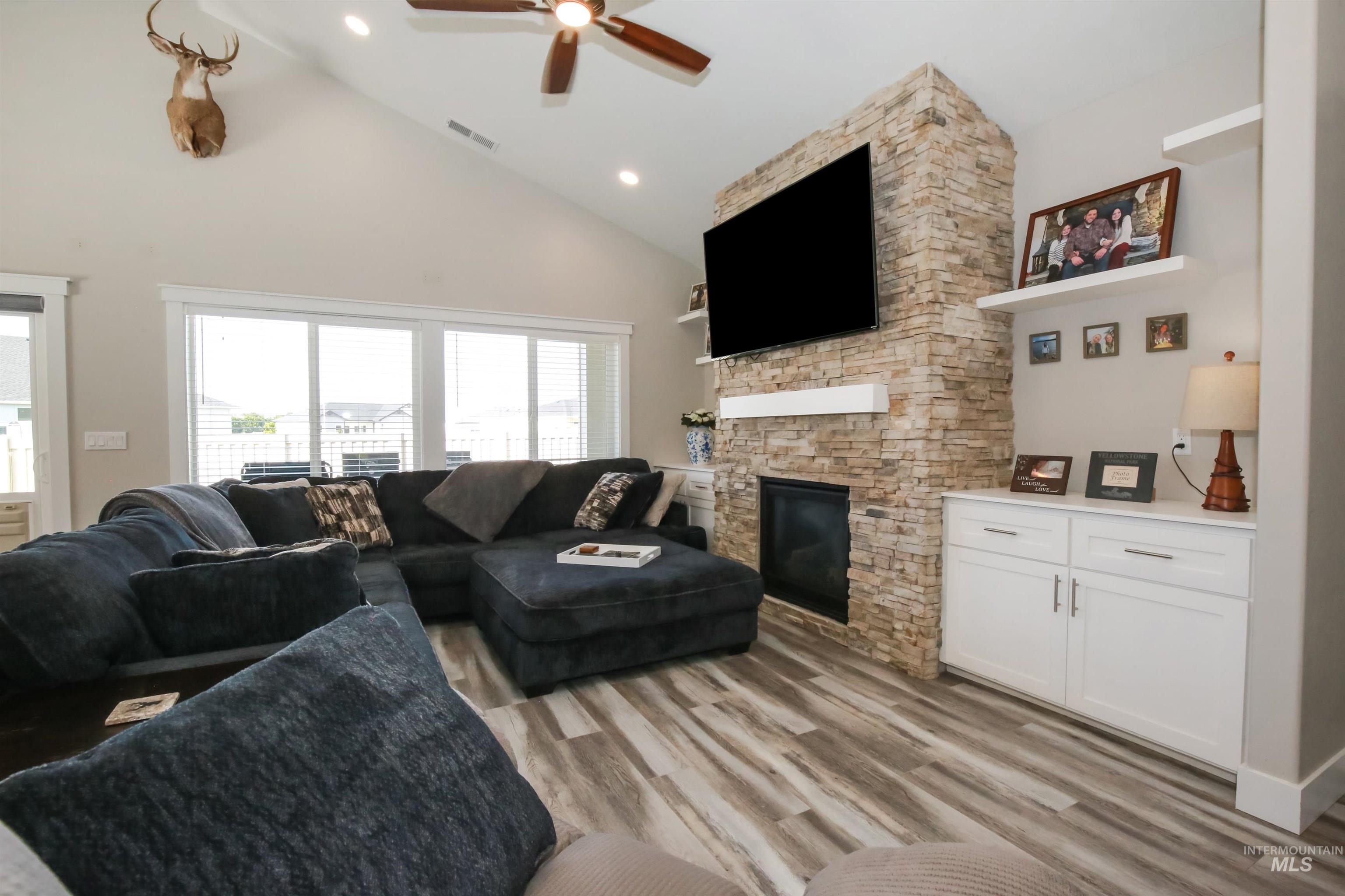 1315 Cantebria Way, Payette, Idaho 83661, 3 Bedrooms, 2.5 Bathrooms, Residential For Sale, Price $495,000,MLS 98998546