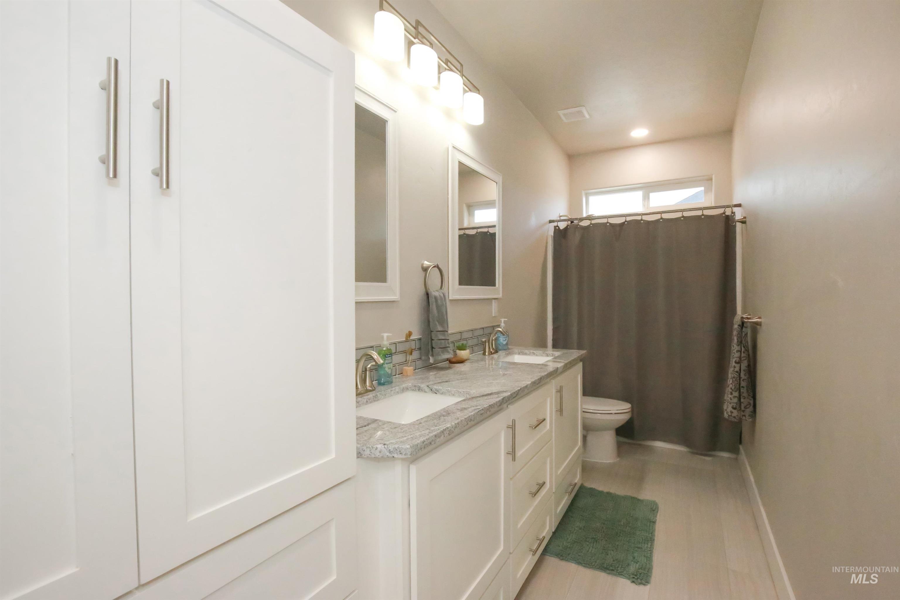 1315 Cantebria Way, Payette, Idaho 83661, 3 Bedrooms, 2.5 Bathrooms, Residential For Sale, Price $495,000,MLS 98998546