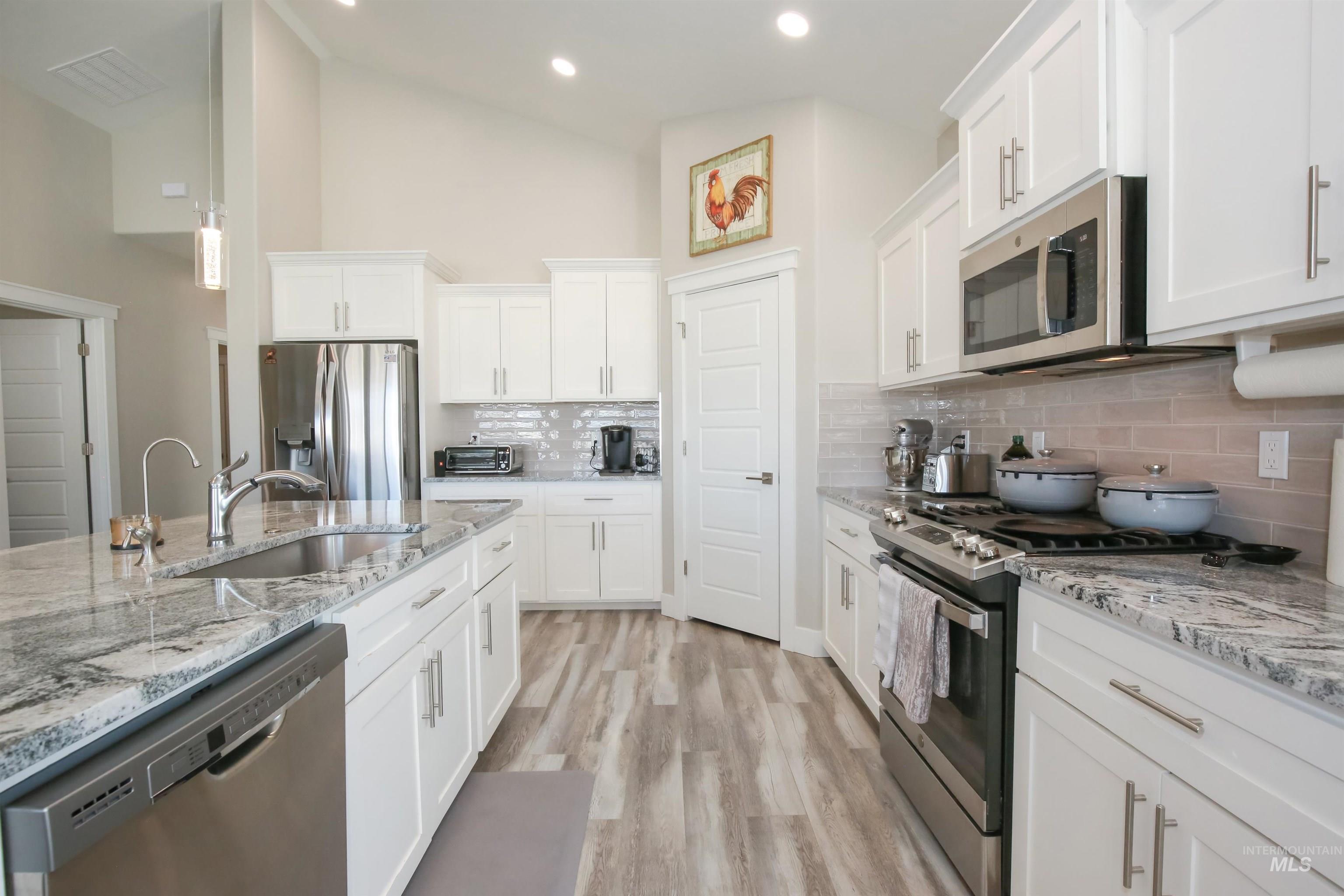 1315 Cantebria Way, Payette, Idaho 83661, 3 Bedrooms, 2.5 Bathrooms, Residential For Sale, Price $495,000,MLS 98998546