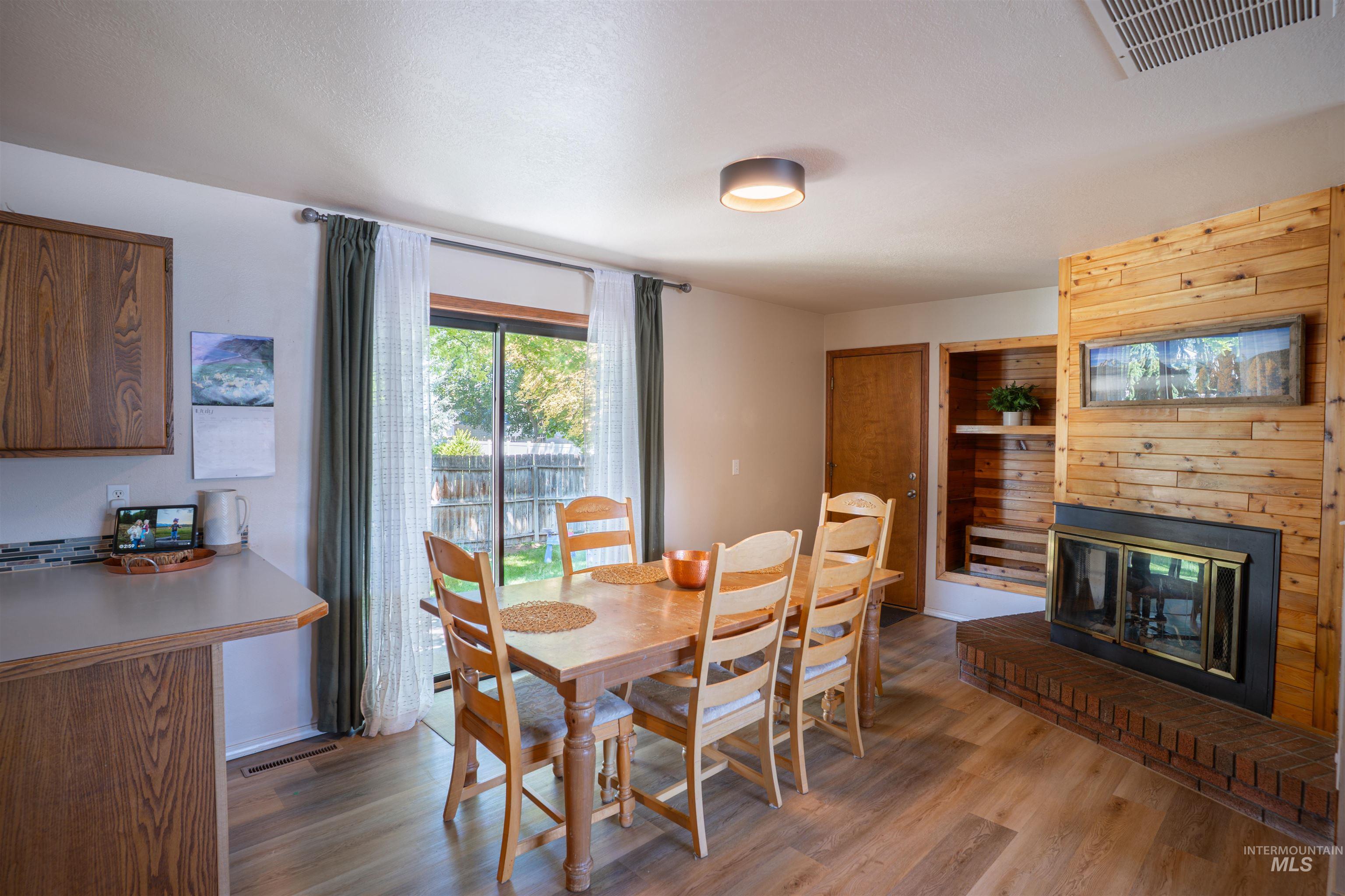 2711 Elizabeth Blvd, Twin Falls, Idaho 83301, 3 Bedrooms, 2 Bathrooms, Residential For Sale, Price $350,000,MLS 98998548