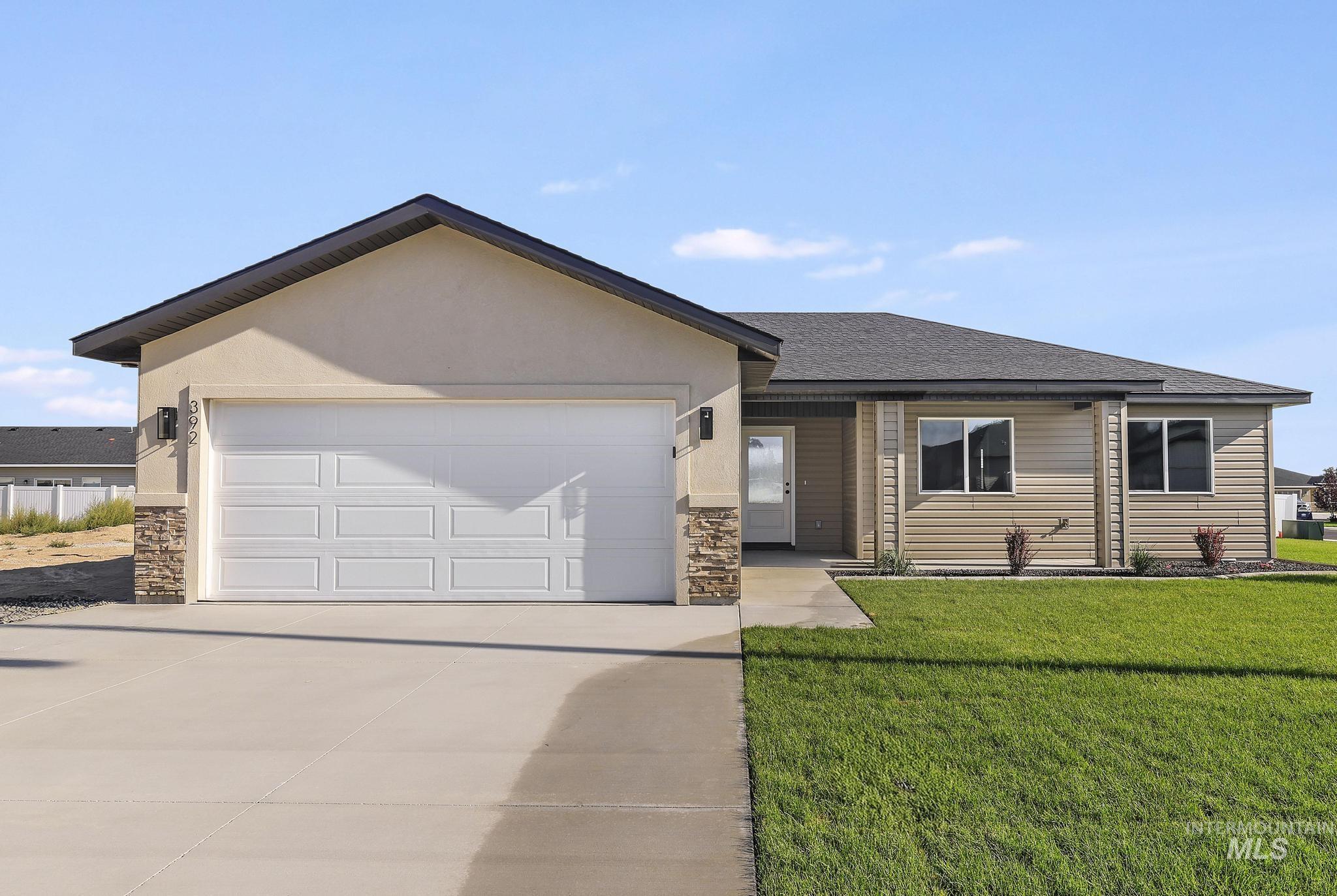 392 Rock Dove Loop, Twin Falls, Idaho 83301, 4 Bedrooms, 2 Bathrooms, Residential For Sale, Price $386,900,MLS 98998550