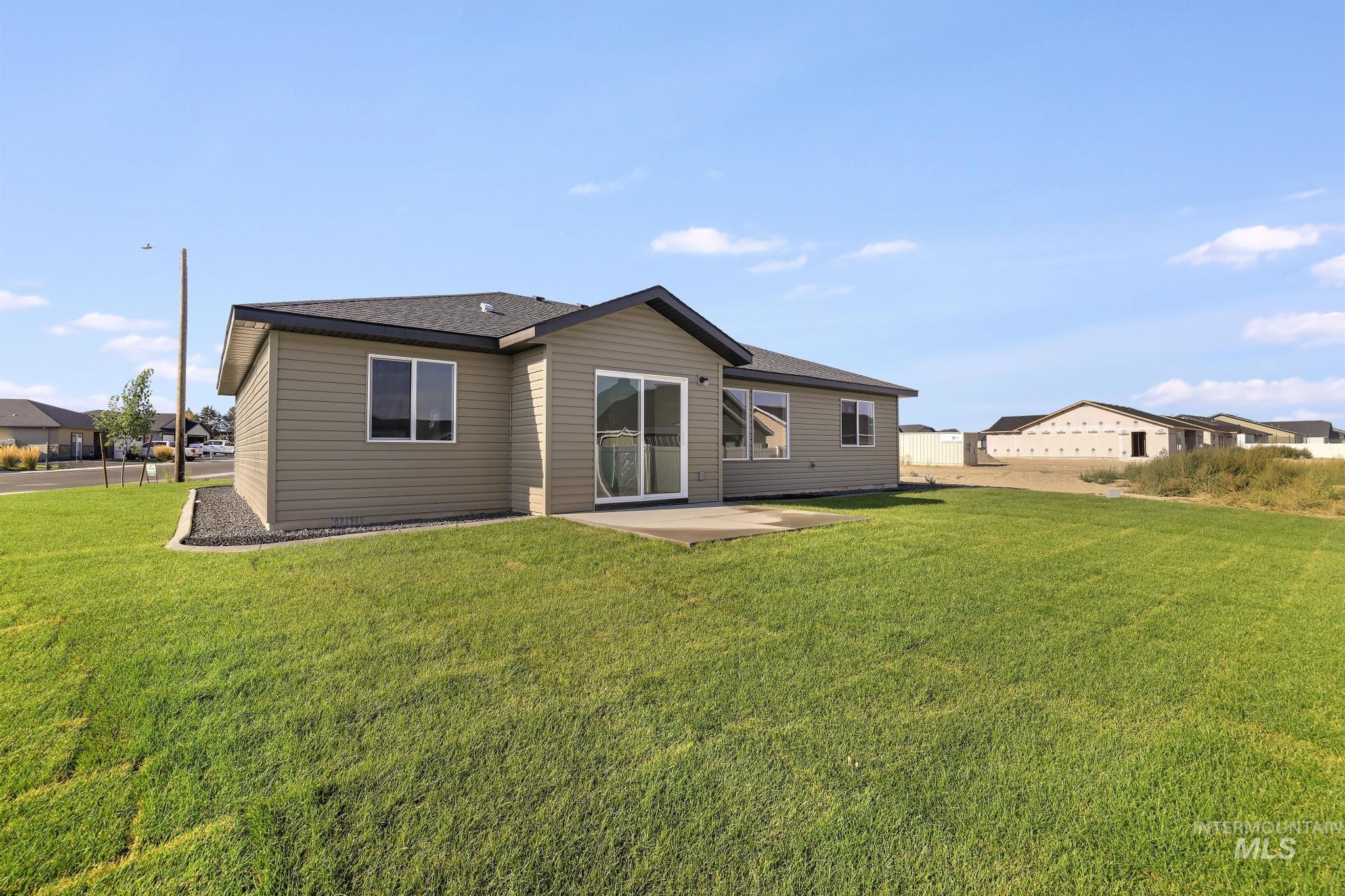 392 Rock Dove Loop, Twin Falls, Idaho 83301, 4 Bedrooms, 2 Bathrooms, Residential For Sale, Price $386,900,MLS 98998550