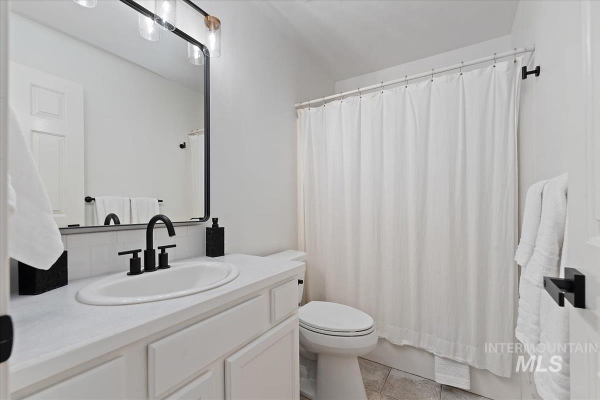 11718 W Gabrielle Ct, Boise, Idaho 83713, 3 Bedrooms, 2 Bathrooms, Residential For Sale, Price $449,900,MLS 98998554