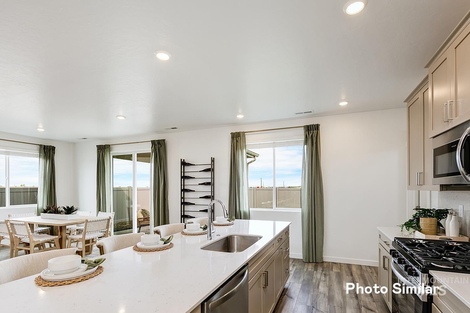 6962 N Beau Ave, Meridian, Idaho 83646, 5 Bedrooms, 3 Bathrooms, Residential For Sale, Price $573,900,MLS 98998557